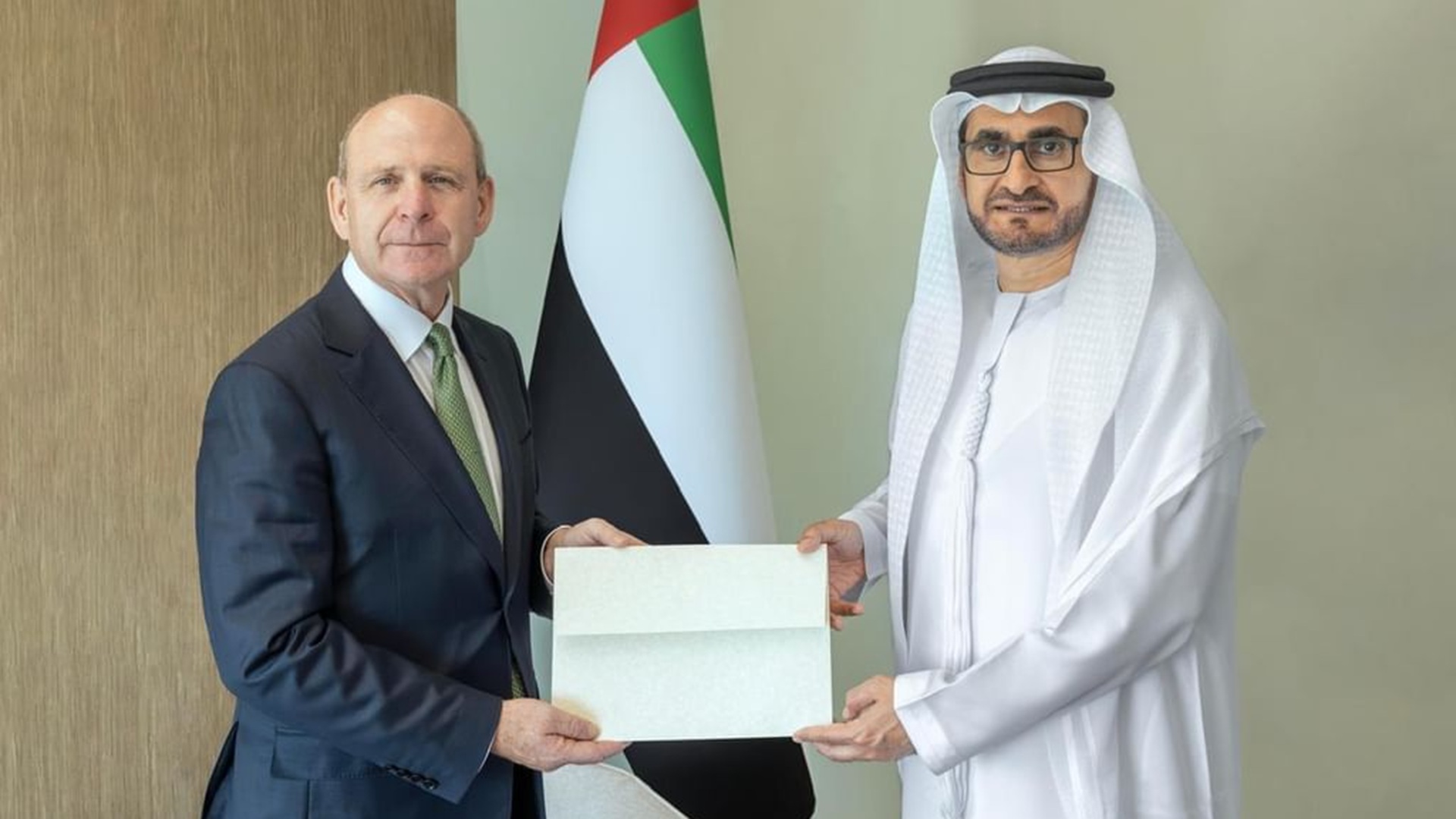 Image for the title: UAE receives credentials of new Irish Ambassador 