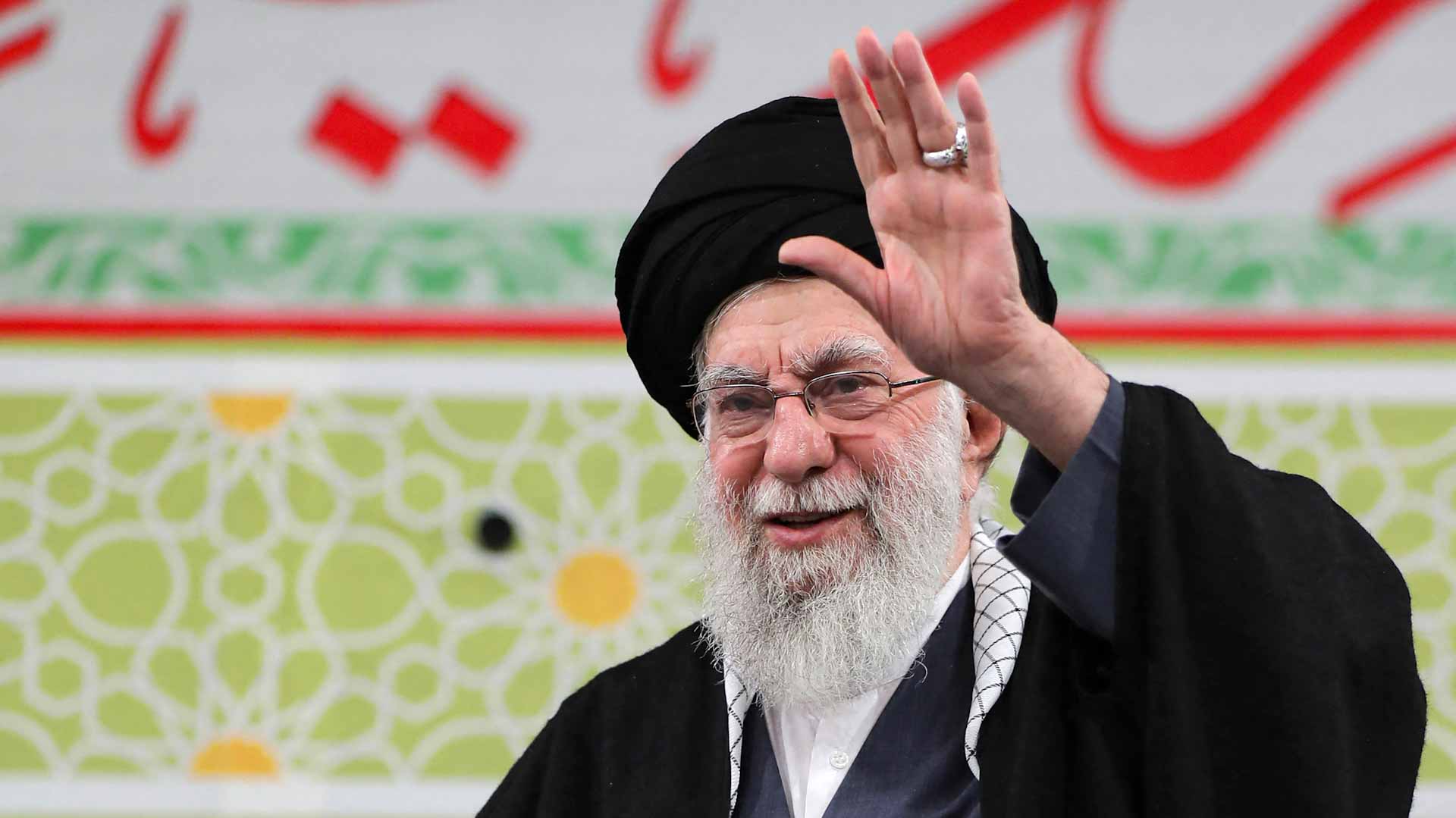 إيران تعلن استعدادها لمحادثات مع الولايات المتحدة وسط تصاعد التوتر 