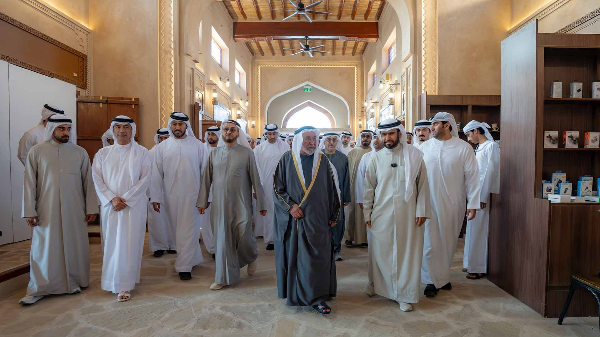 سلطان القاسمي يدشن سوق شريعة الذيد 