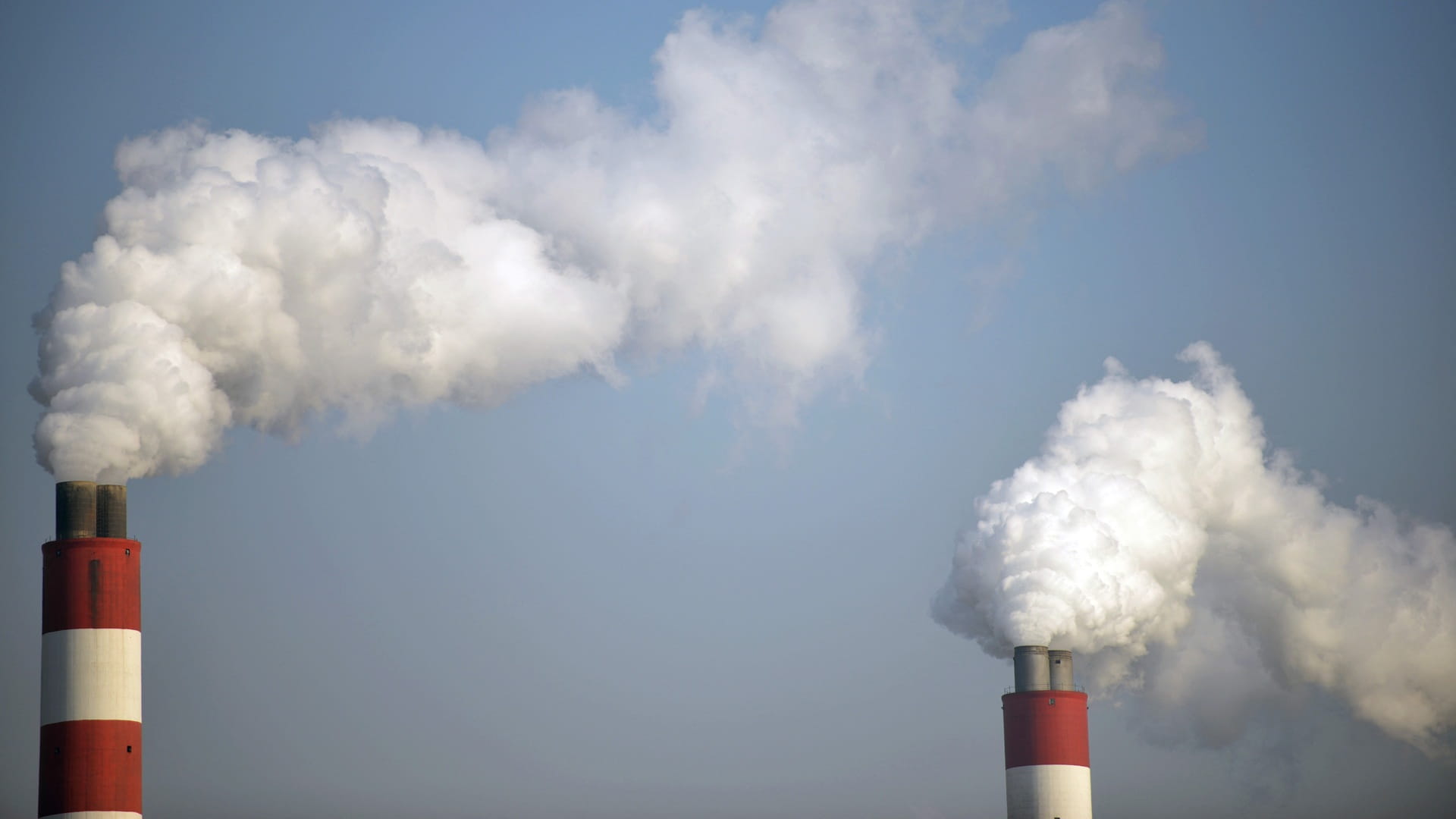 China's carbon emissions show signs of Stabilising in 2025 