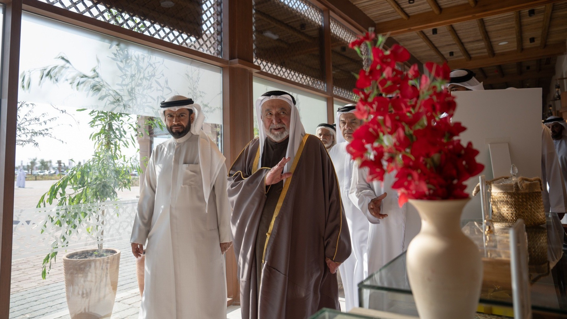 سلطان القاسمي يفتتح سوق فِلي التراثي