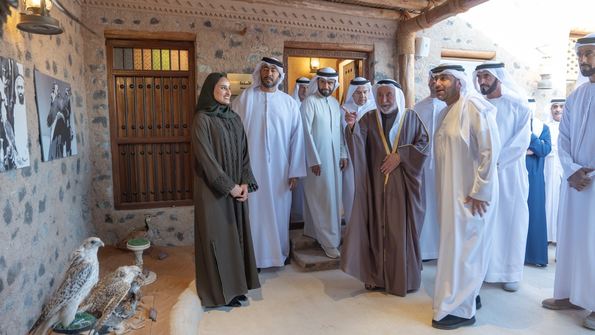 حاكم الشارقة يفتتح حصن فِلي بعد أعمال الترميم وإحياء المنطقة