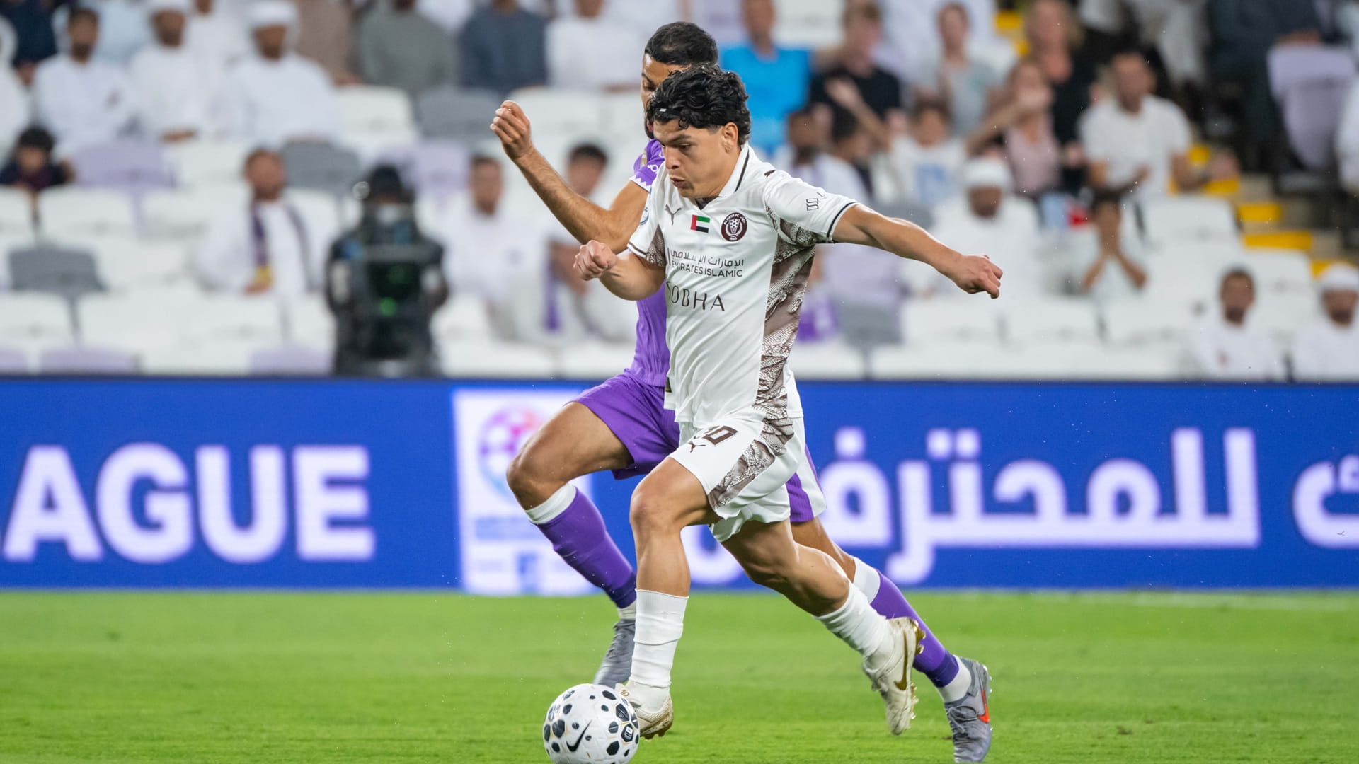 التعادل يحسم لقاء العين والنصر في دوري أدنوك للمحترفين 