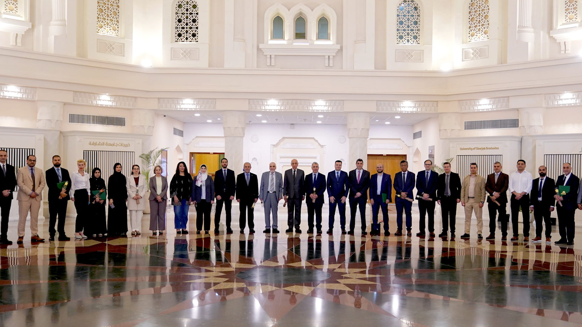 نظير جهودهم البحثية..جامعة الشارقة تكرم21 من أساتذتها تمت ترقيتهم  