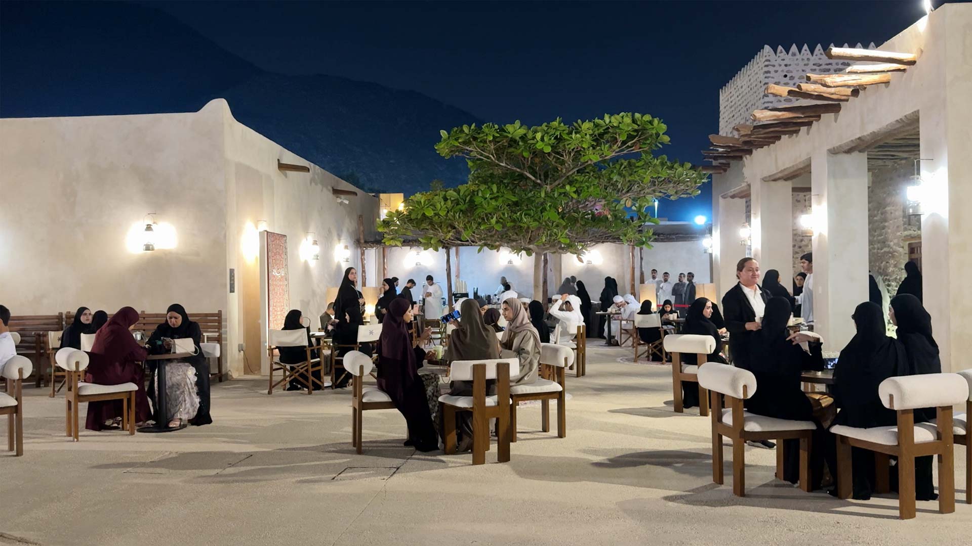 Khorfakkan Fort hosts Ramadan event to support youth projects 