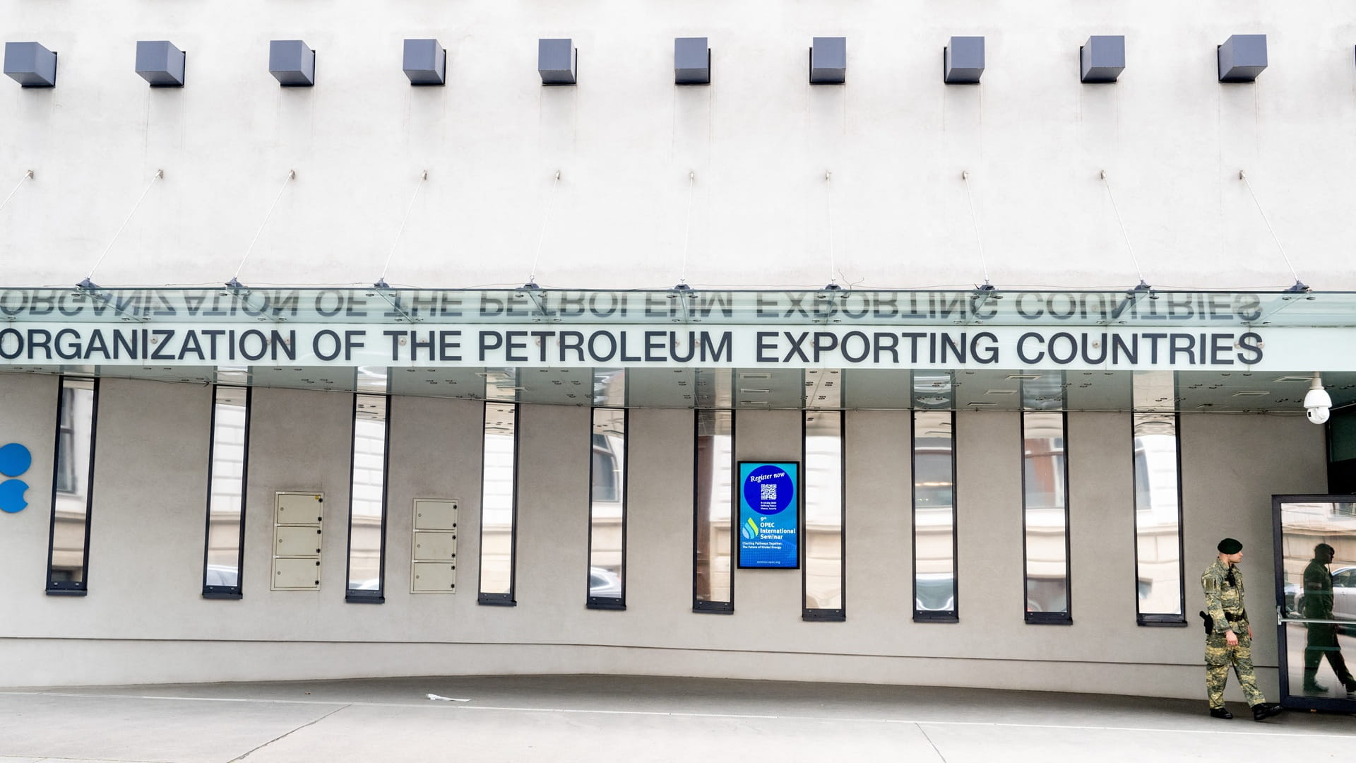 OPEC+ mulls oil production increase in shadow of war 