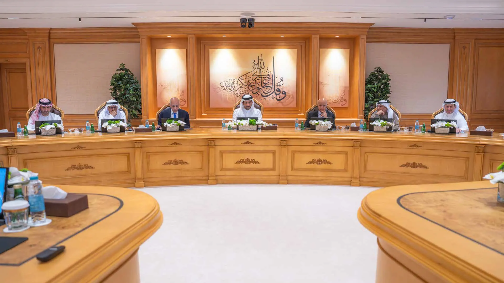 Sultan bin Ahmed chairs 60th meeting of UOS board of trustees