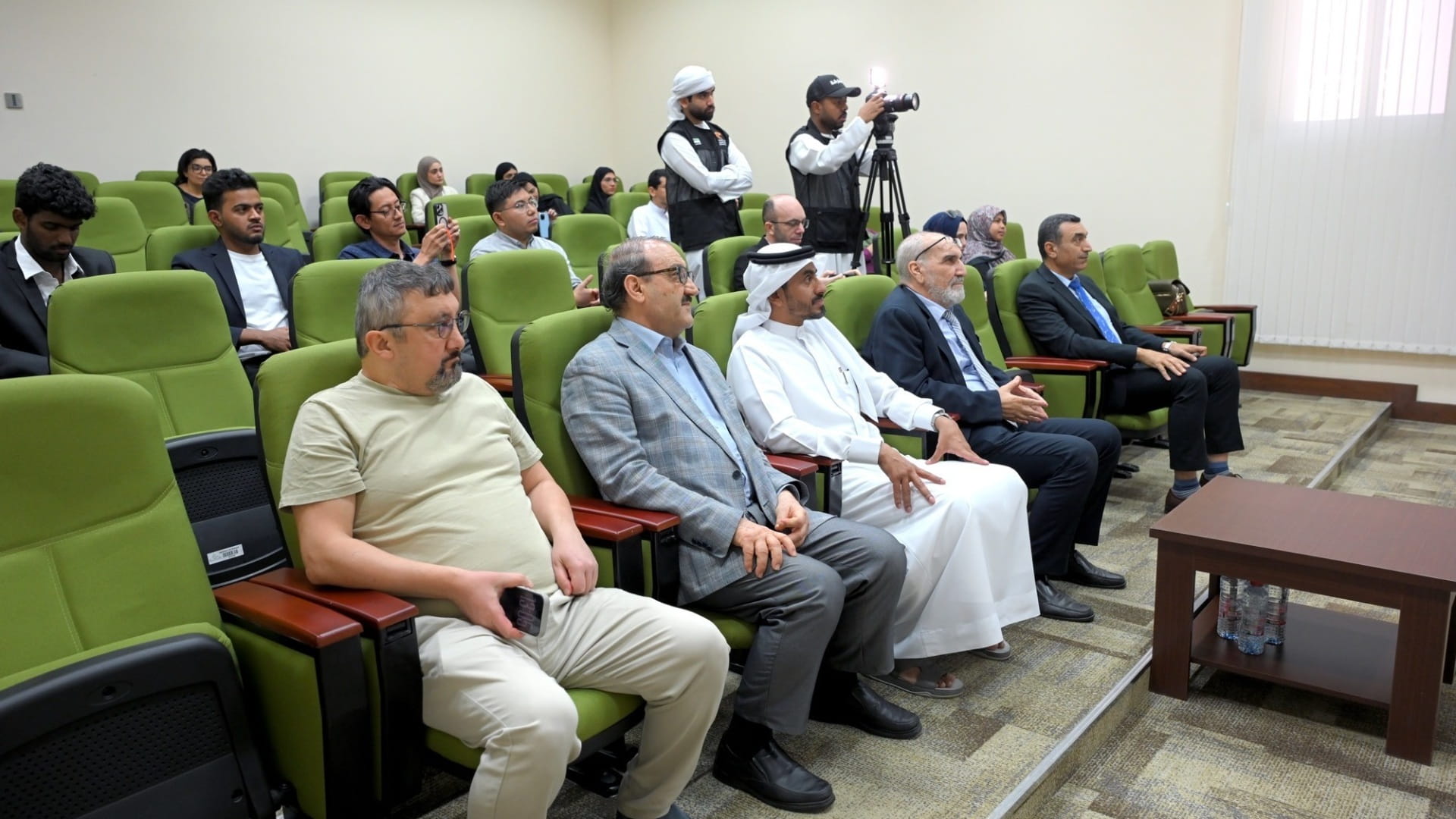 جامعة الشارقة تطلق فعاليات المدرسة الشتوية لطلبة الدراسات العليا 