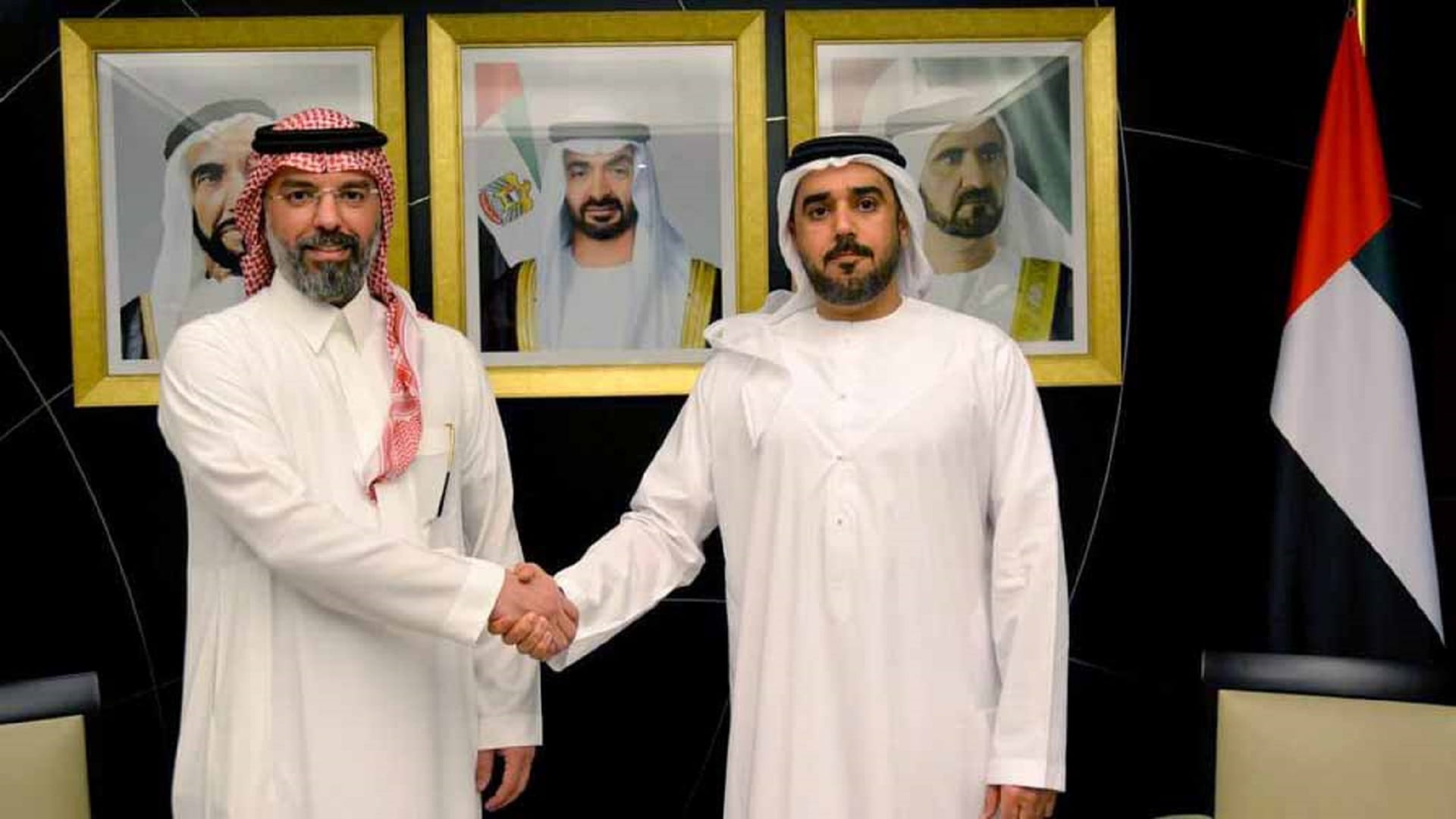وزارة الخارجية تتسلّم البراءة القنصلية من القنصل العام للسعودية 