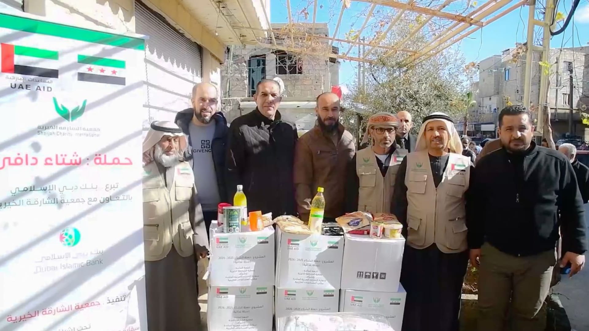 "خيرية الشارقة" توزع مساعدات "شتاء دافئ" على 1500 أسرة في سوريا 