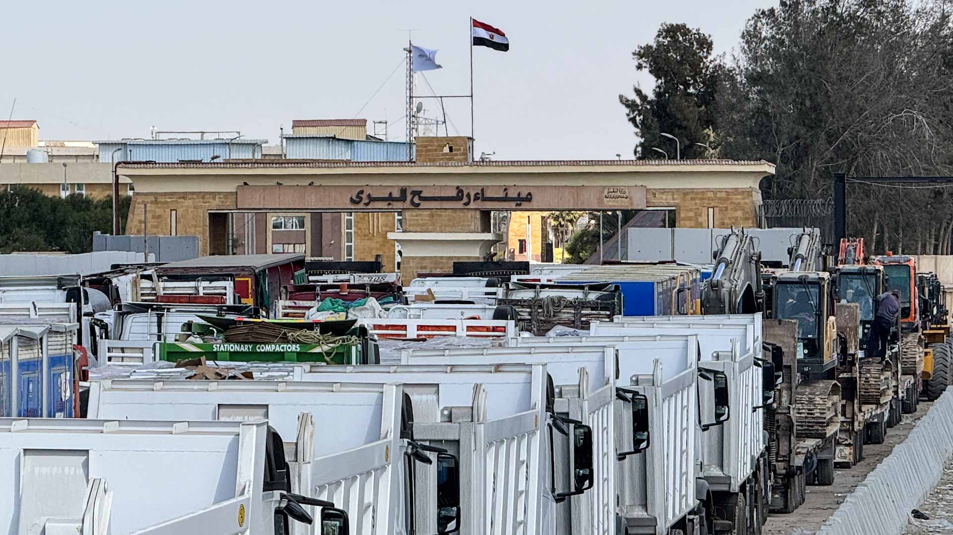إسرائيل توافق على "فتح محدود" لمعبر رفح بعد استعادة جثمان رهينة