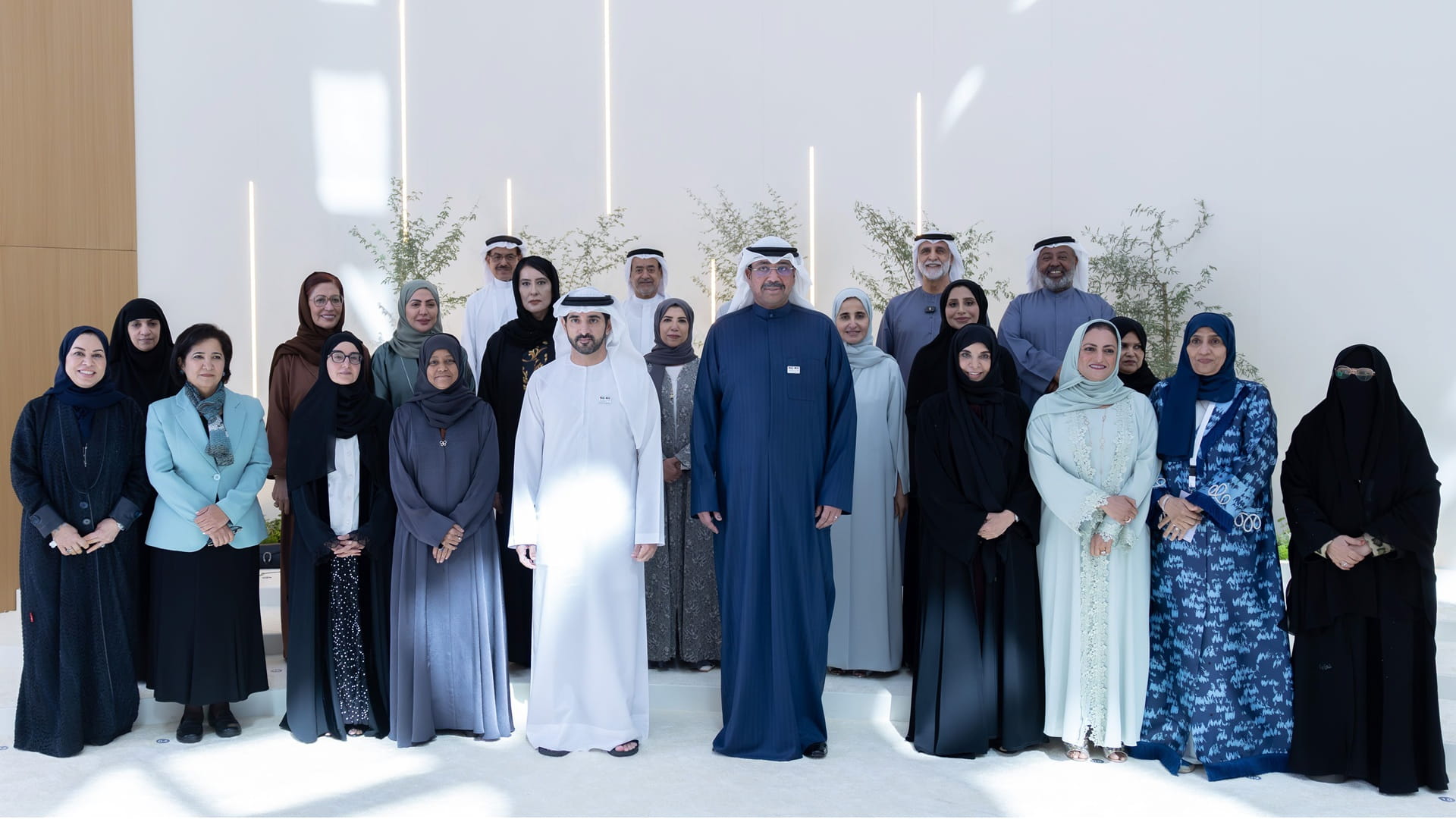 حمدان بن محمد يلتقي طلبة الإمارات الدارسين في الكويت والخريجين 