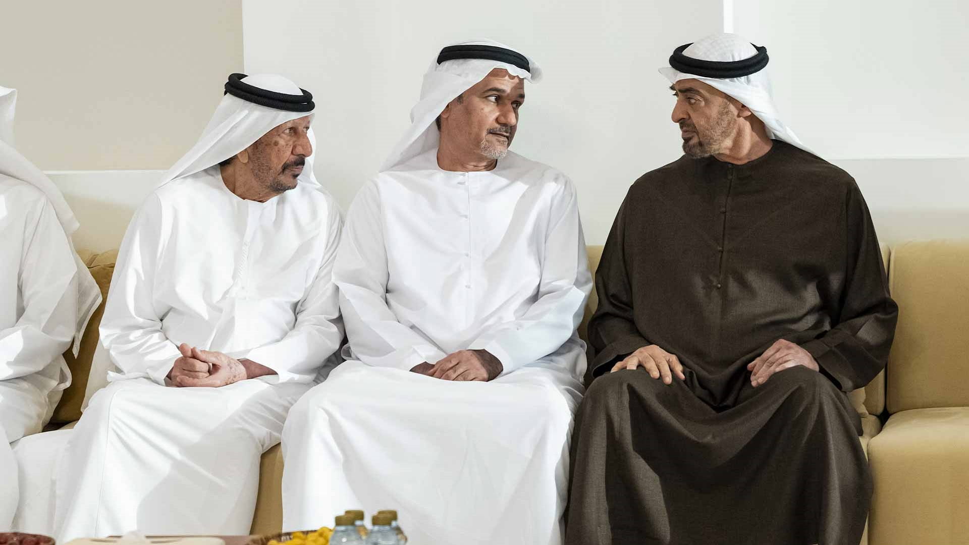 رئيس الدولة يعزي في وفاة أحمد محمد الحمادي وفاطمة علي أحمد
