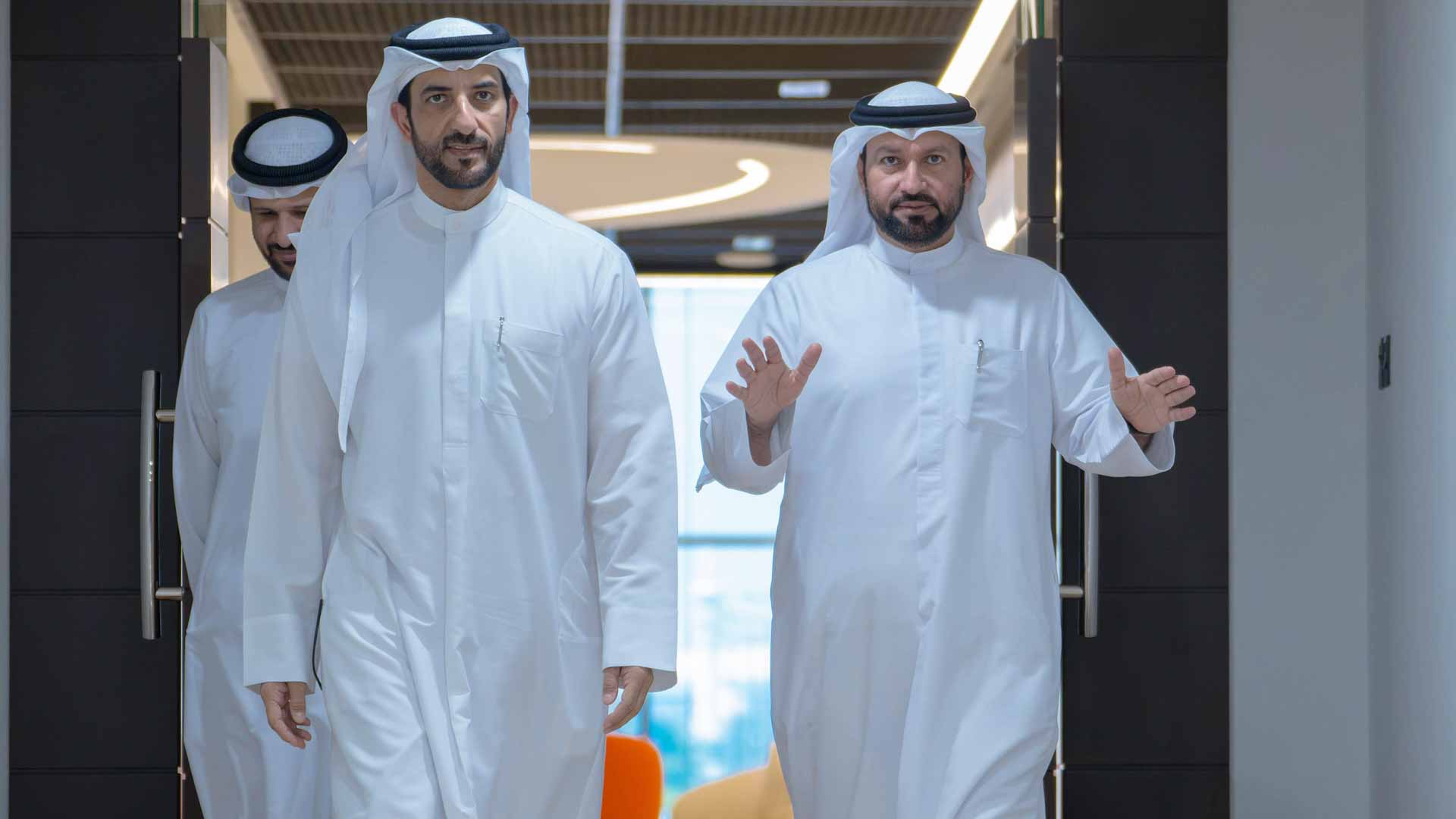 صورة بعنوان: <span class="scChromeData">{"commands":[{"click":"chrome:common:edititem({command:\"webedit:open\"})","header":"Edit the related item","icon":"/temp/iconcache/office/16x16/cubes.png","disabledIcon":"/temp/cubes_disabled16x16.png","isDivider":false,"tooltip":"Edit the related item in the Content Editor.","type":"common"},{"click":"chrome:rendering:personalize({command:\"webedit:personalize\"})","header":"Personalize","icon":"/temp/iconcache/office/16x16/users_family.png","disabledIcon":"/temp/users_family_disabled16x16.png","isDivider":false,"tooltip":"Create or edit personalization for this component.","type":"sticky"},{"click":"chrome:rendering:editvariations({command:\"webedit:editvariations\"})","header":"Edit variations","icon":"/temp/iconcache/office/16x16/windows.png","disabledIcon":"/temp/windows_disabled16x16.png","isDivider":false,"tooltip":"Edit the variations.","type":"sticky"}],"contextItemUri":"sitecore://master/{F2C2D743-B9CB-4642-B2B2-1EA282FD7508}?lang=ar&ver=1","custom":{},"displayName":"Title","expandedDisplayName":"This is require field and Maximum 90 character is allow"}</span><span sc_parameters="prevent-line-break=true" class="scWebEditInput scEnabledChrome" id="fld_F2C2D743B9CB4642B2B21EA282FD7508_E873DAB3C3324E8EB106973D9F53F5B7_ar_1_afe1f64bff1c43c68f436a6e59679f01_771_edit" contenteditable="true" scdefaulttext="[No text in field]" scfieldtype="single-line text" sc-part-of="field">سلطان بن أحمد يشهد إطلاق مكتبةالفيديو الرقميةومحرك الذكاءالاصطناعي</span>_1E7E05FE6E014A2AB7CBBCD2F5ADDF62