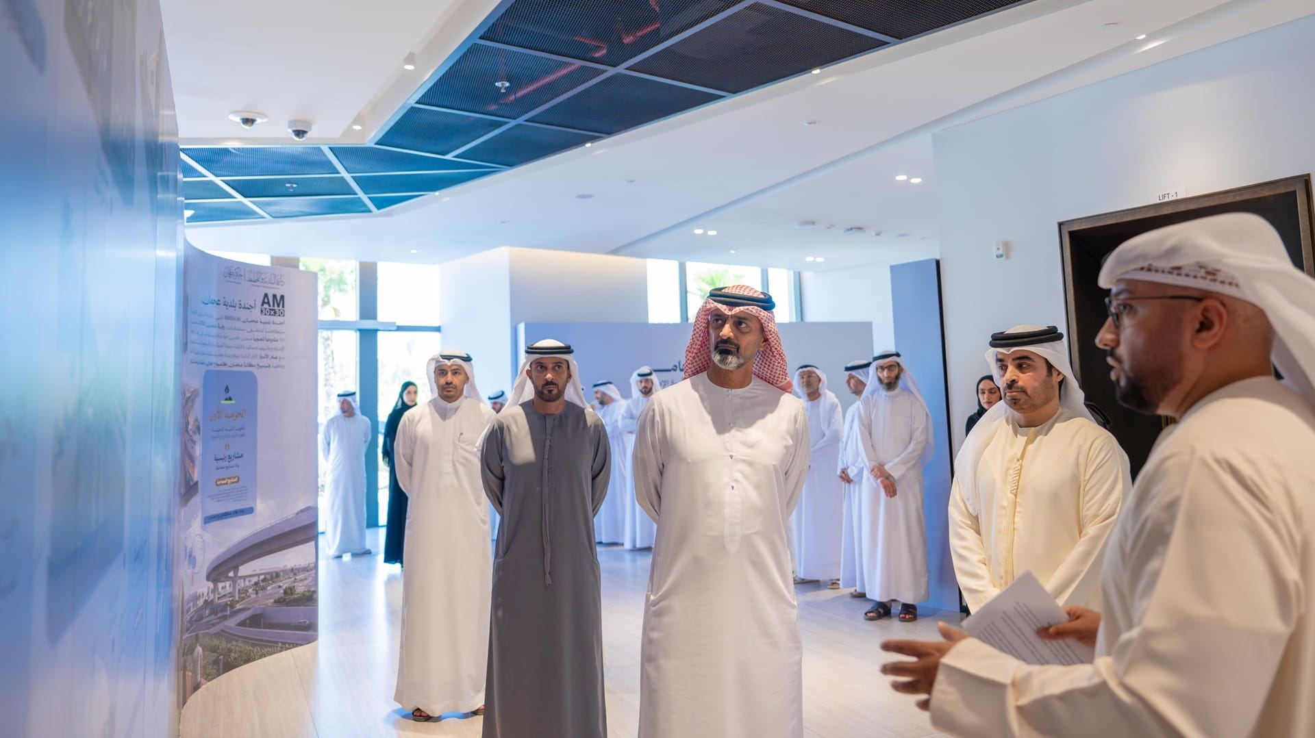صورة بعنوان: عمار بن حميد يطلق أجندة بلدية عجمان AM30x30 