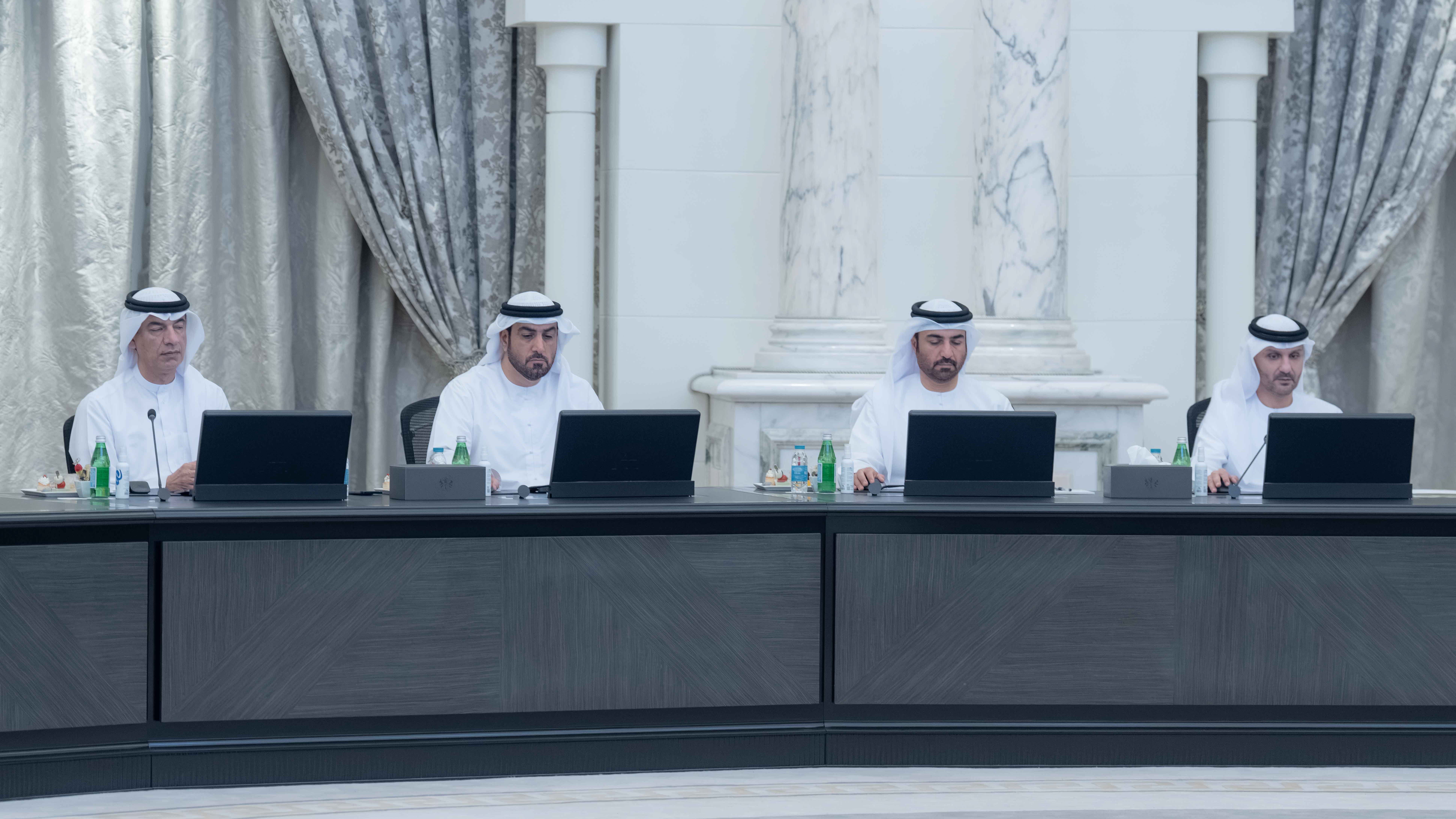"تنفيذي الشارقة" يشكل اللجنة الدائمة لفاقدي الرعاية الاجتماعية