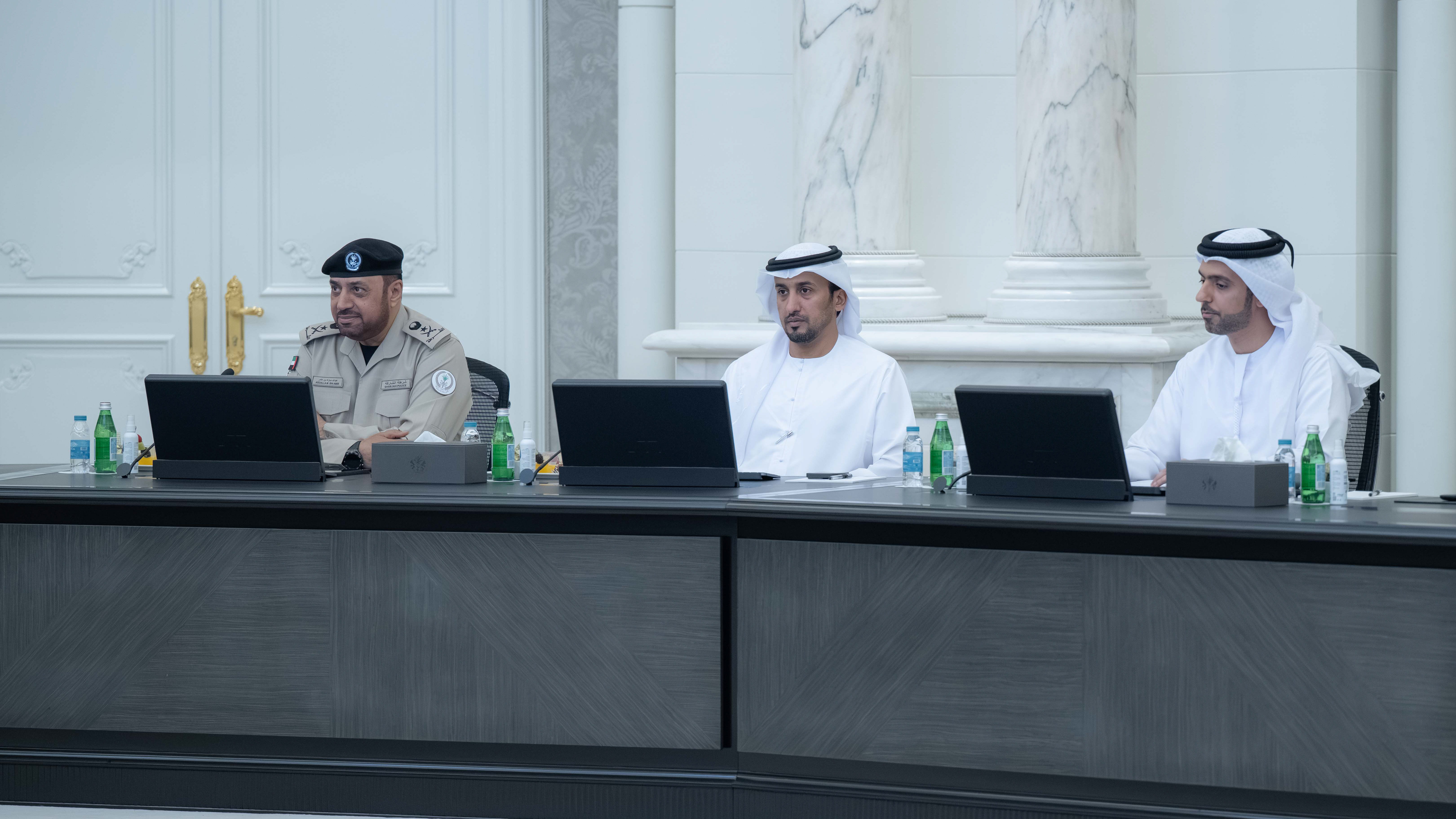 "تنفيذي الشارقة" يشكل اللجنة الدائمة لفاقدي الرعاية الاجتماعية