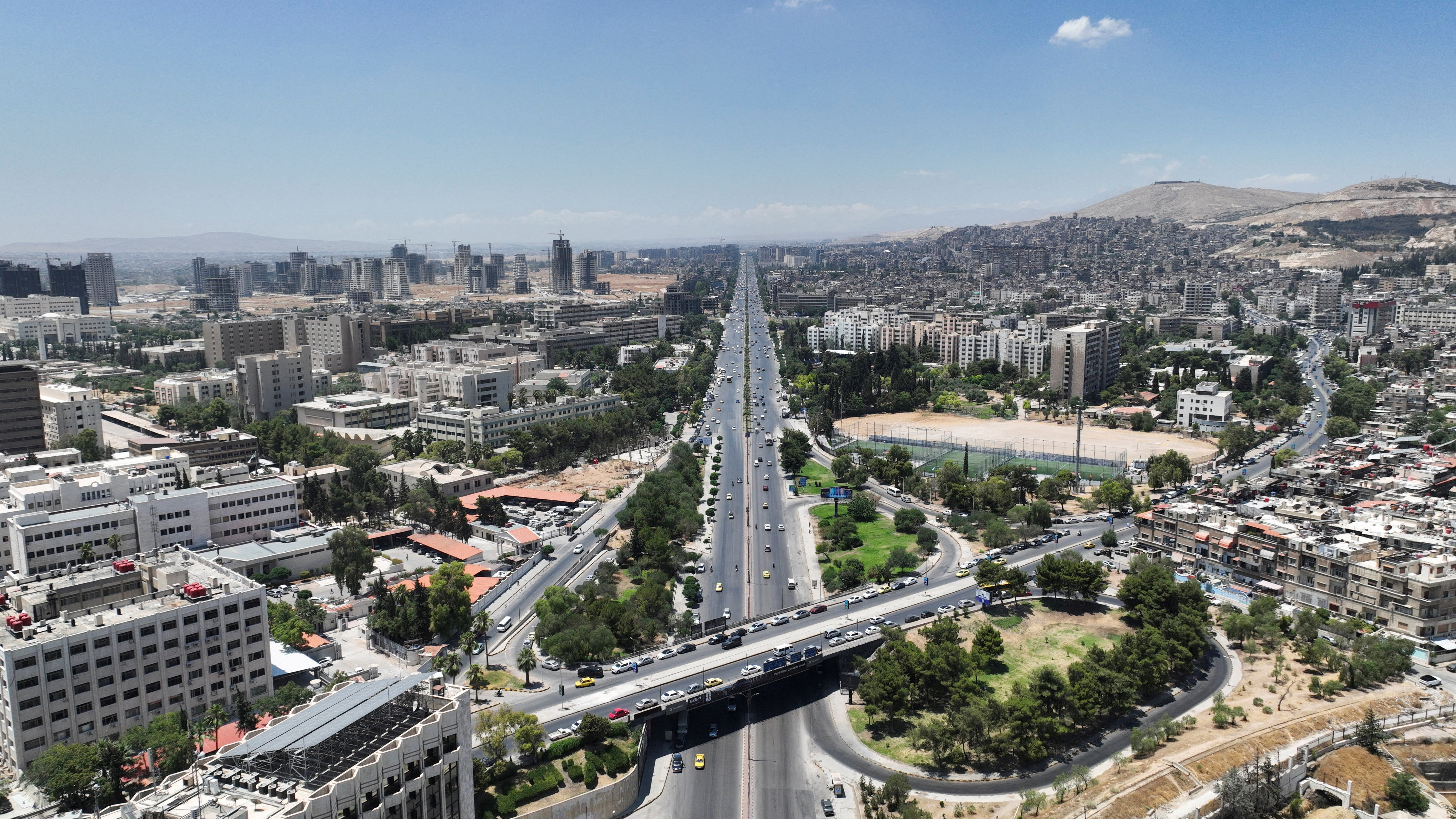 مصدر أمني: سماع دوي انفجارات في دمشق خلال زيارة ماكرون 