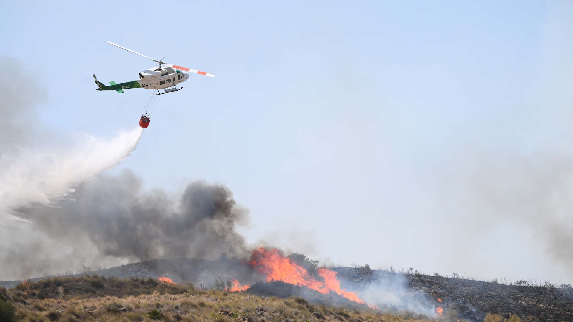Spain wildfire kills 11, leaves 19 missing 