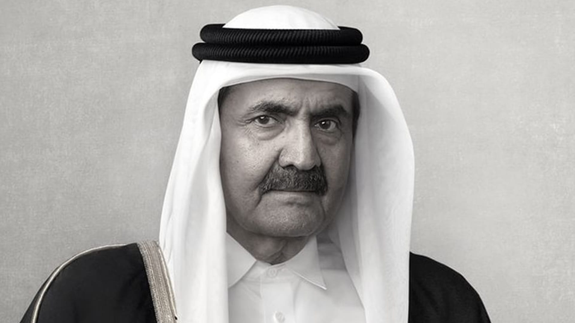 صورة بعنوان: الديوان الأميري القطري ينعي الشيخ حمد بن خليفة آل ثاني 