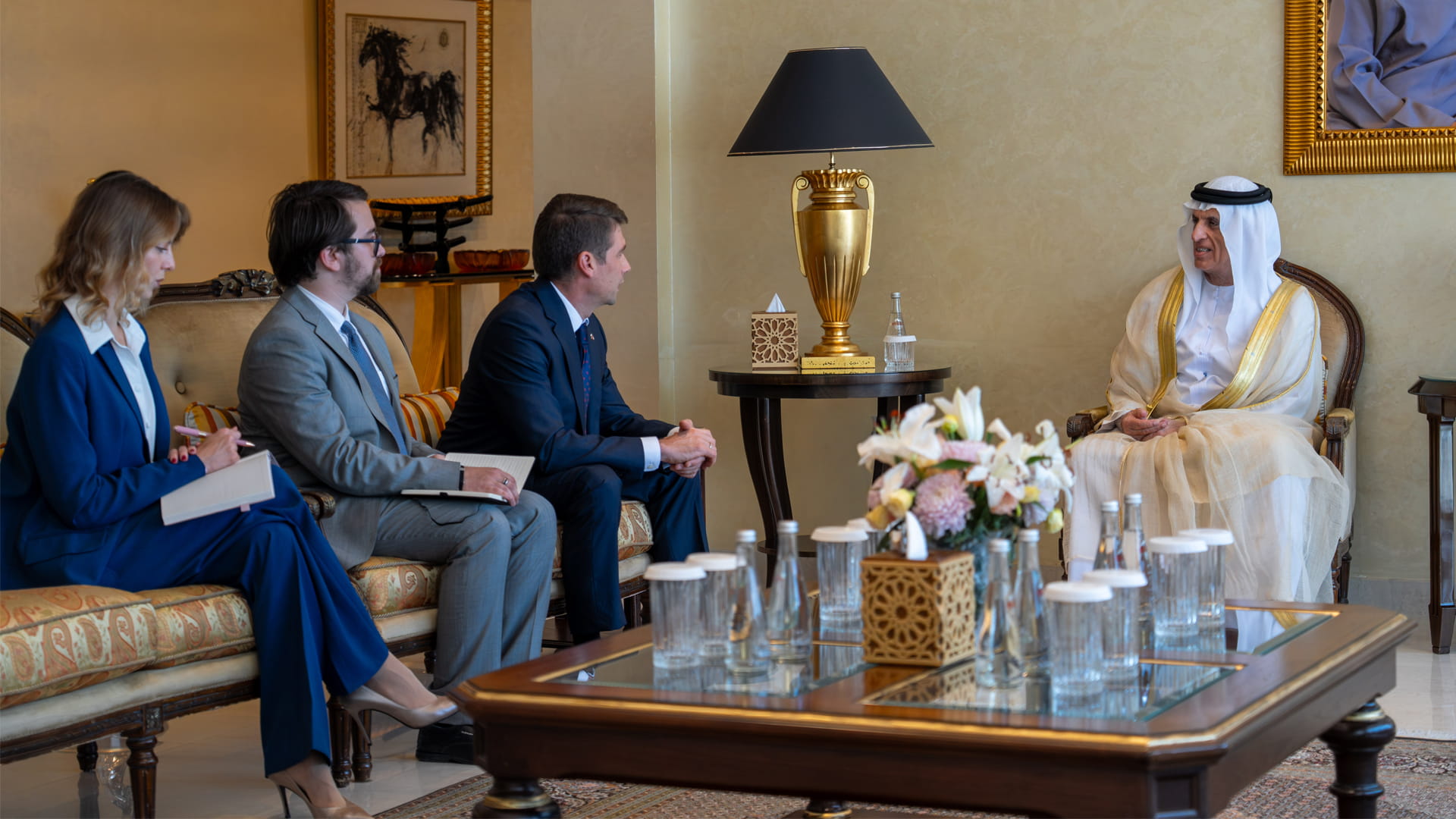 RAK Ruler discusses UAE-Russia ties with Russian Consul-General