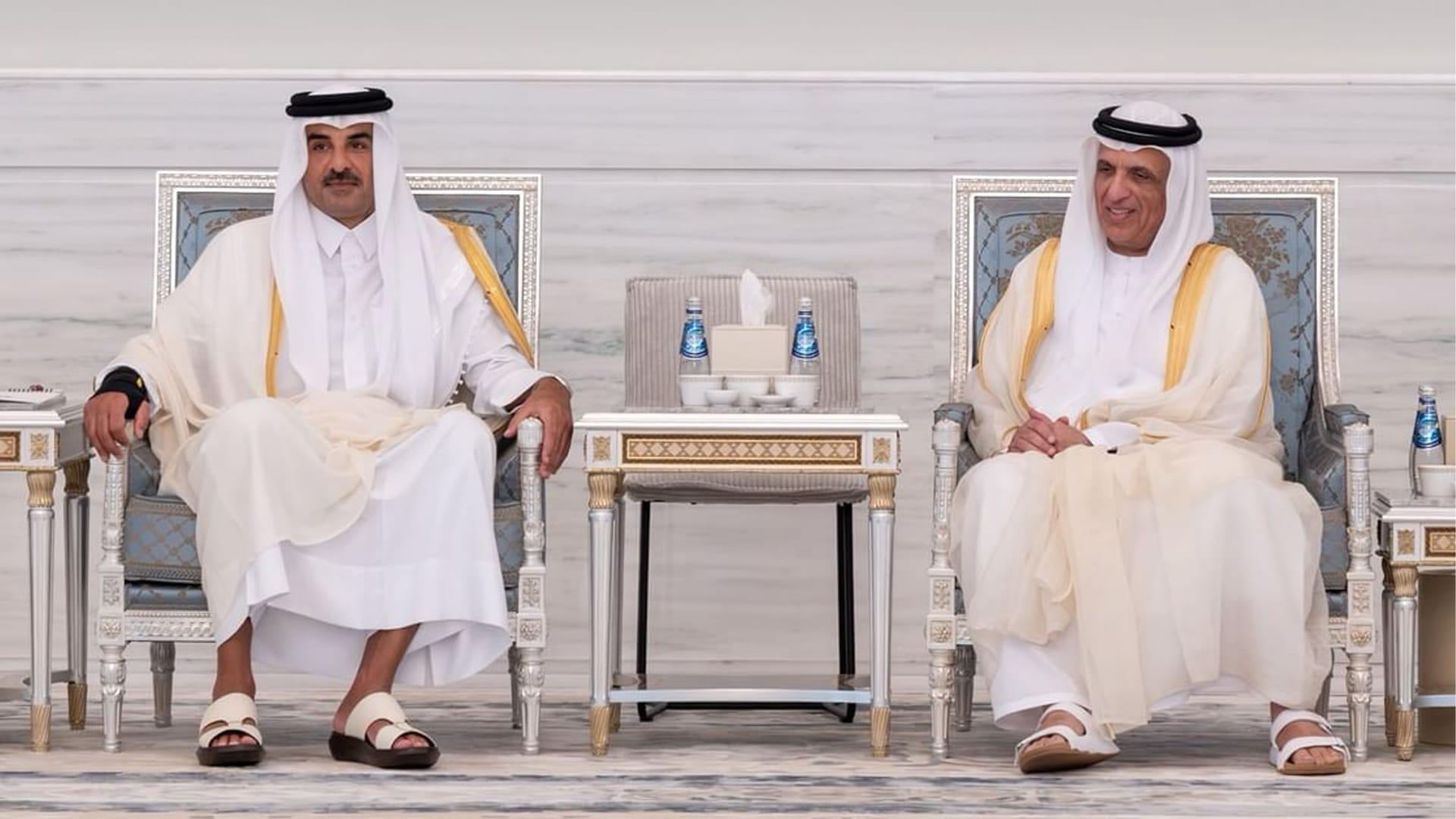 حاكم رأس الخيمة يعزّي أمير قطر في وفاة حمد بن خليفة آل ثاني