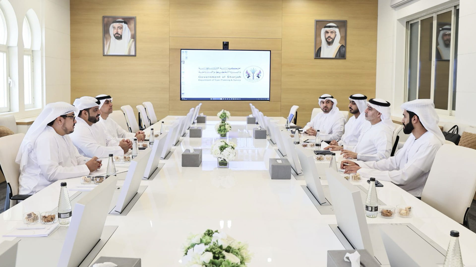 تعاون بين "التخطيط والمساحة"و"تقنيات الاتصال" لتطوير شبكات الشارقة