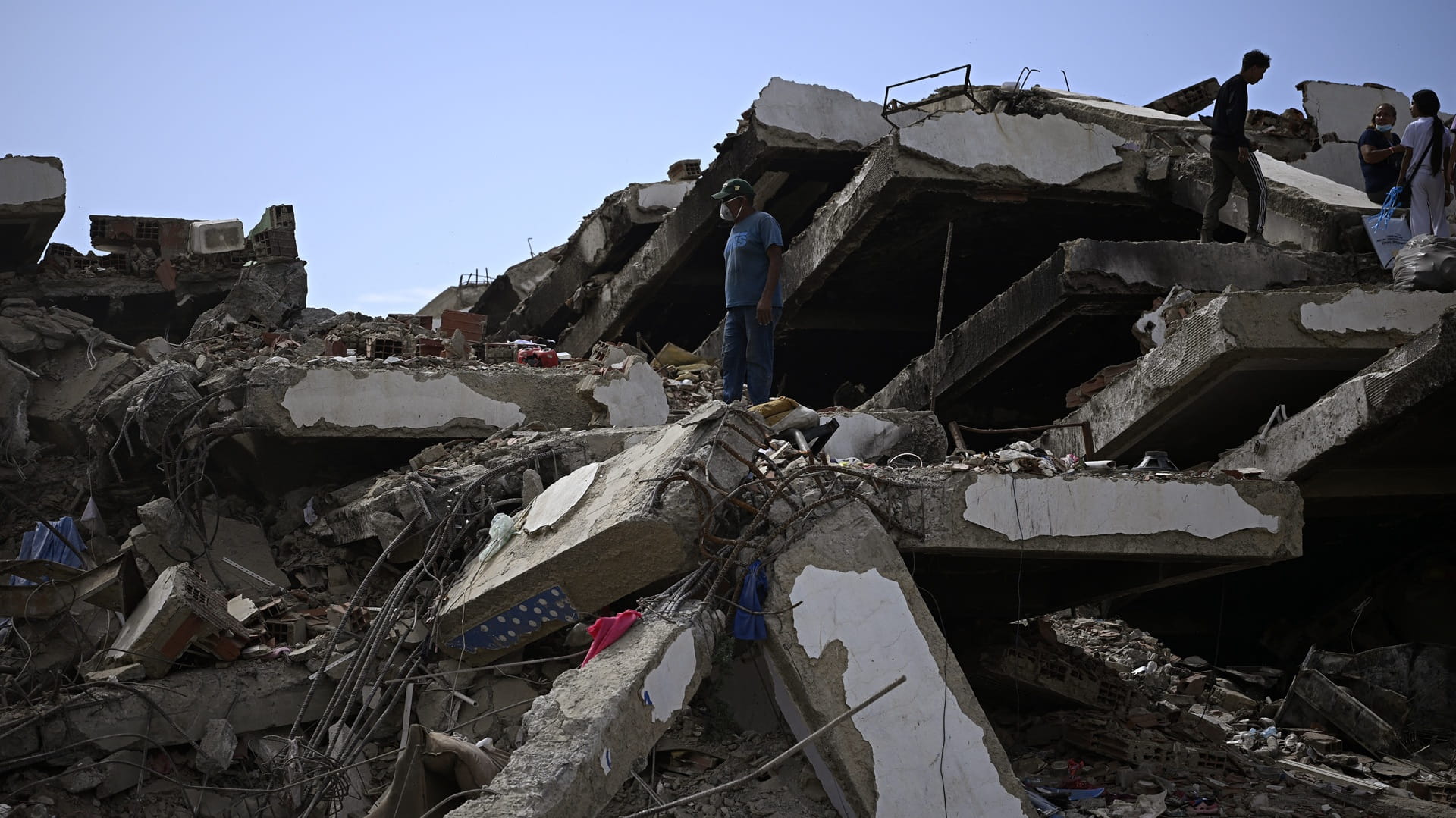 7.3-magnitude earthquake strikes Mexico, Central America