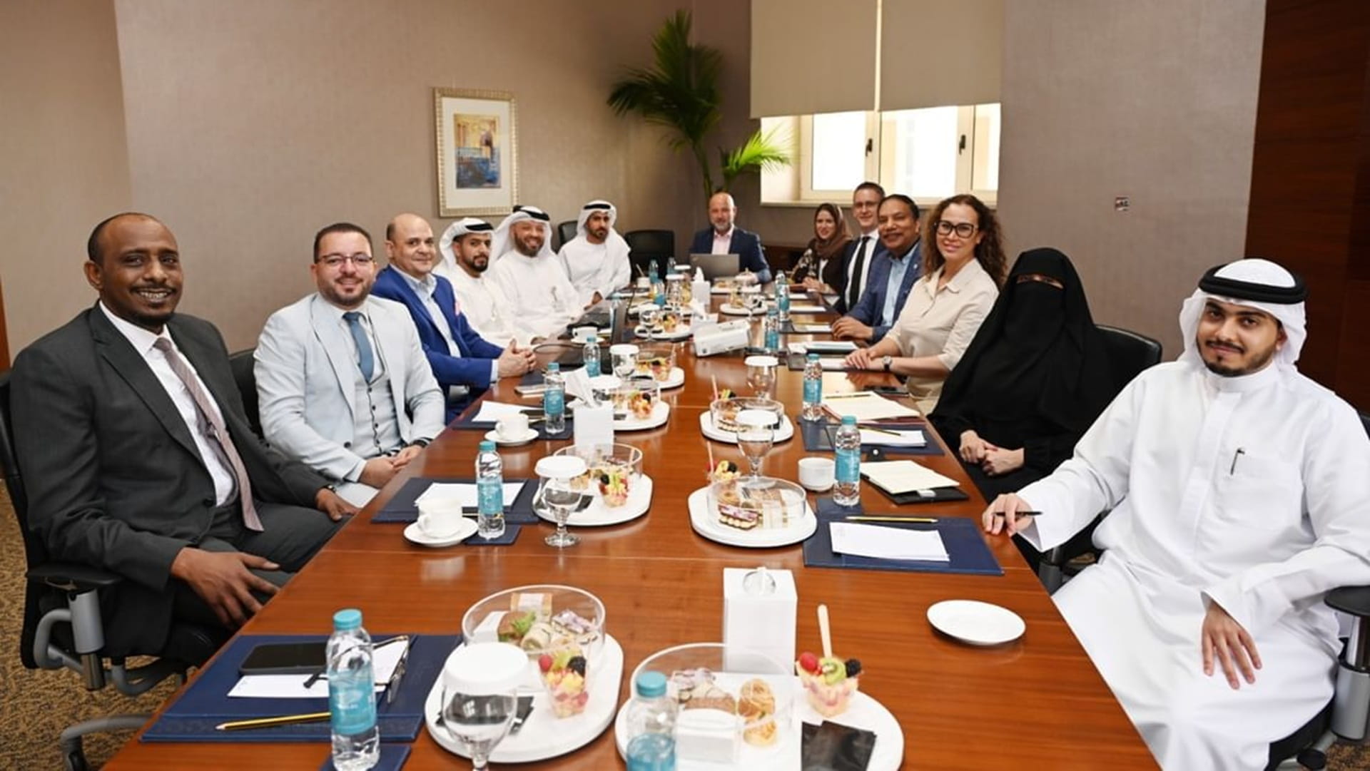 غرفة الشارقة تبحث سبل تعزيز استدامة قطاع الضيافة في الإمارة 
