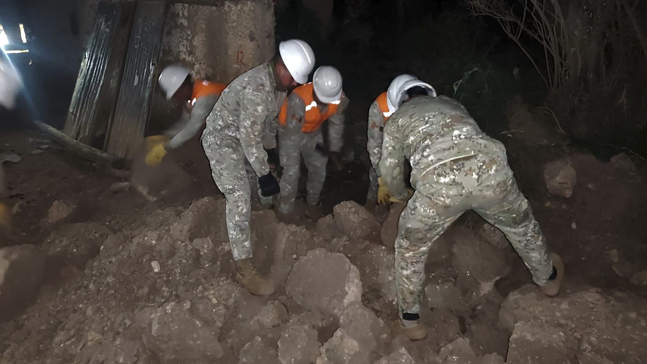 5 وفيات و21 جريحاً في زلزال بقوة 5.1 درجة في بيرو 