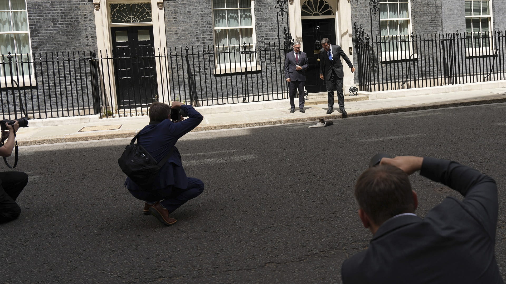 Larry the cat welcomes Britain's 7th PM