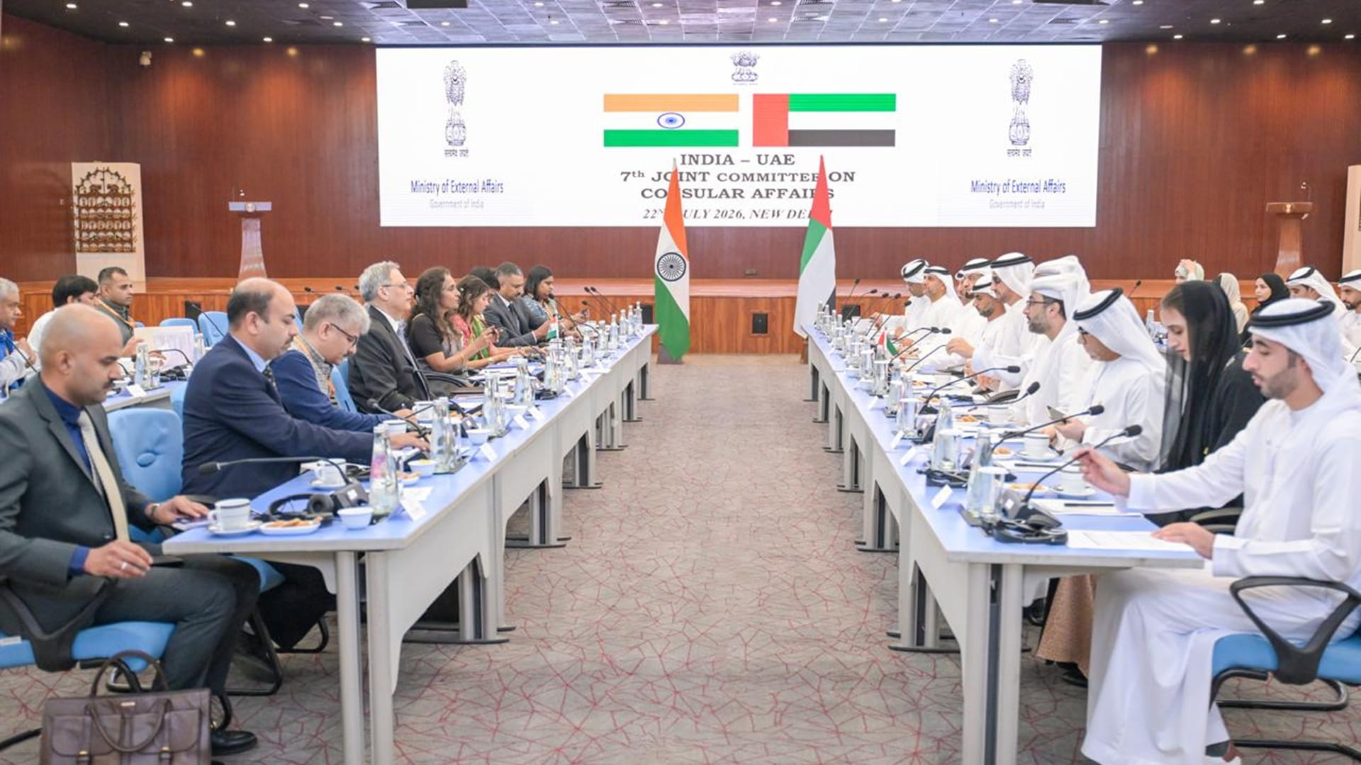 الإمارات والهند تبحثان الارتقاء بالخدمات القنصلية لمواطني البلدين