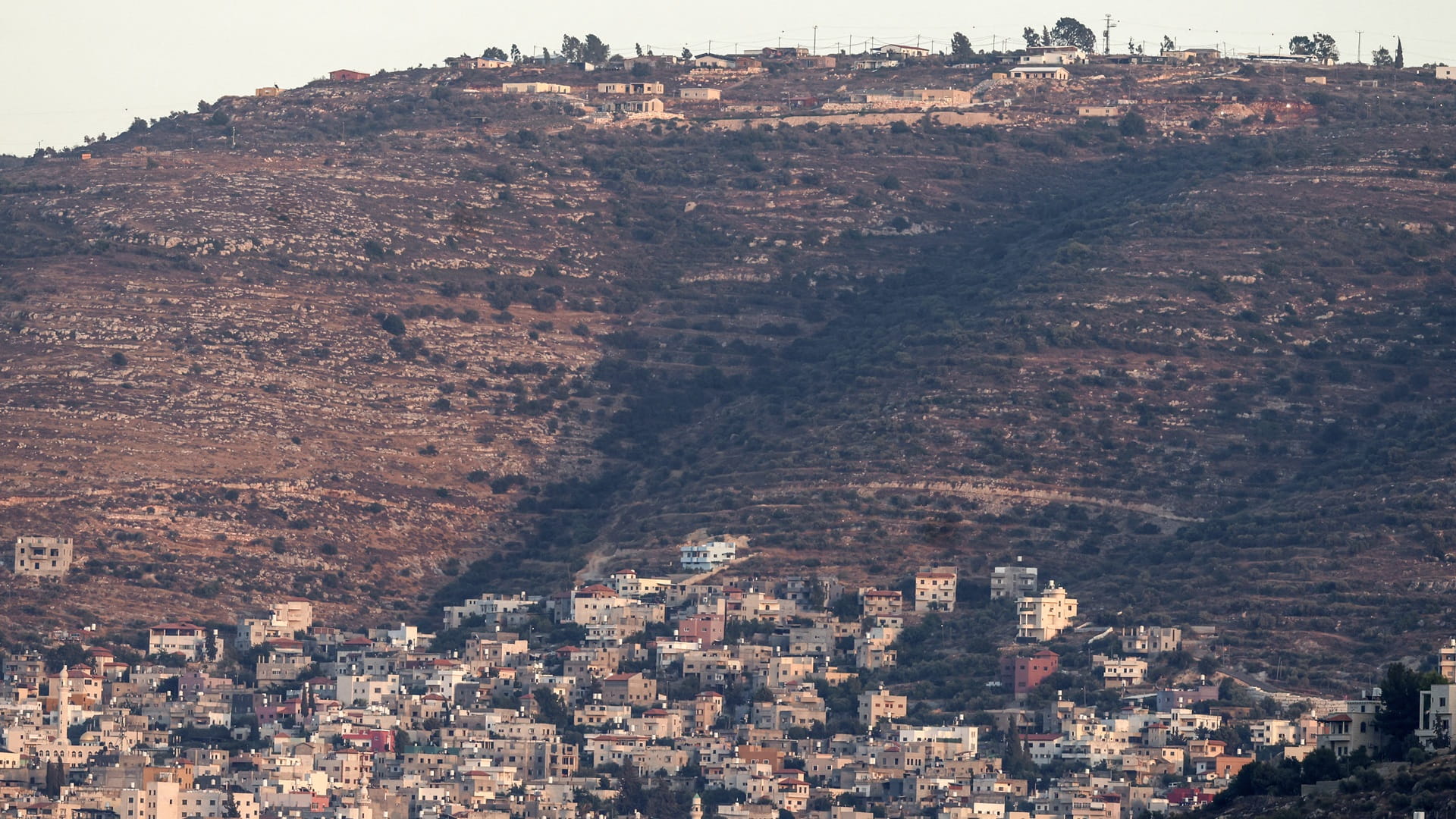 صورة بعنوان: وفاة 4 فلسطينيين وإسرائيلي في أعمال عنف بالضفة الغربية 