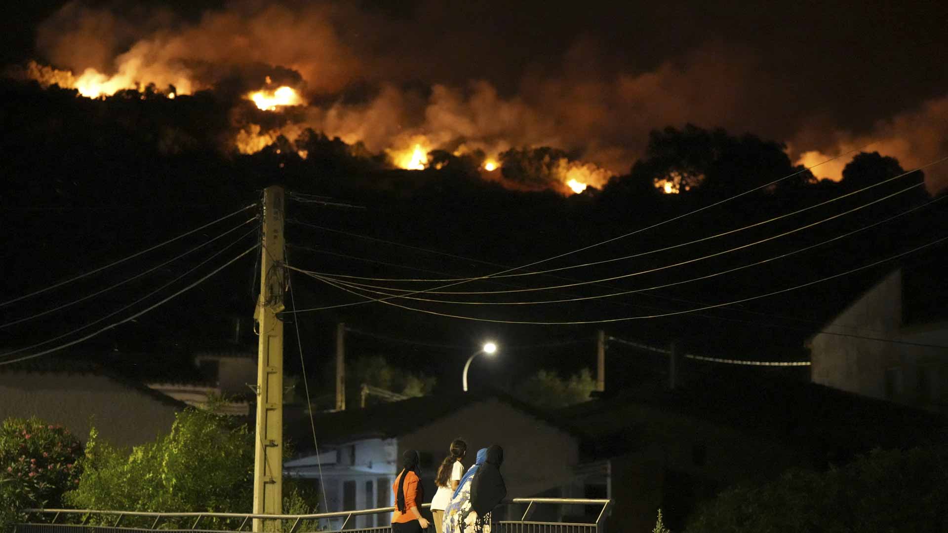 Spanish official warns winds may intensify wildfire