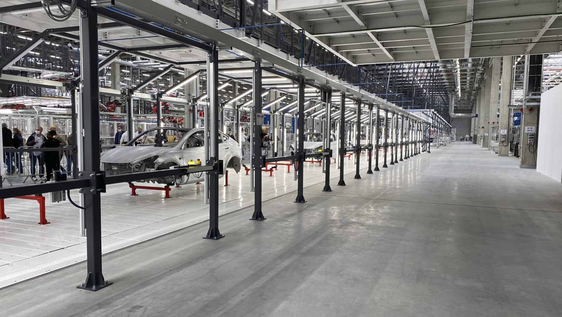 German industry group says 15,000 jobs lost each month