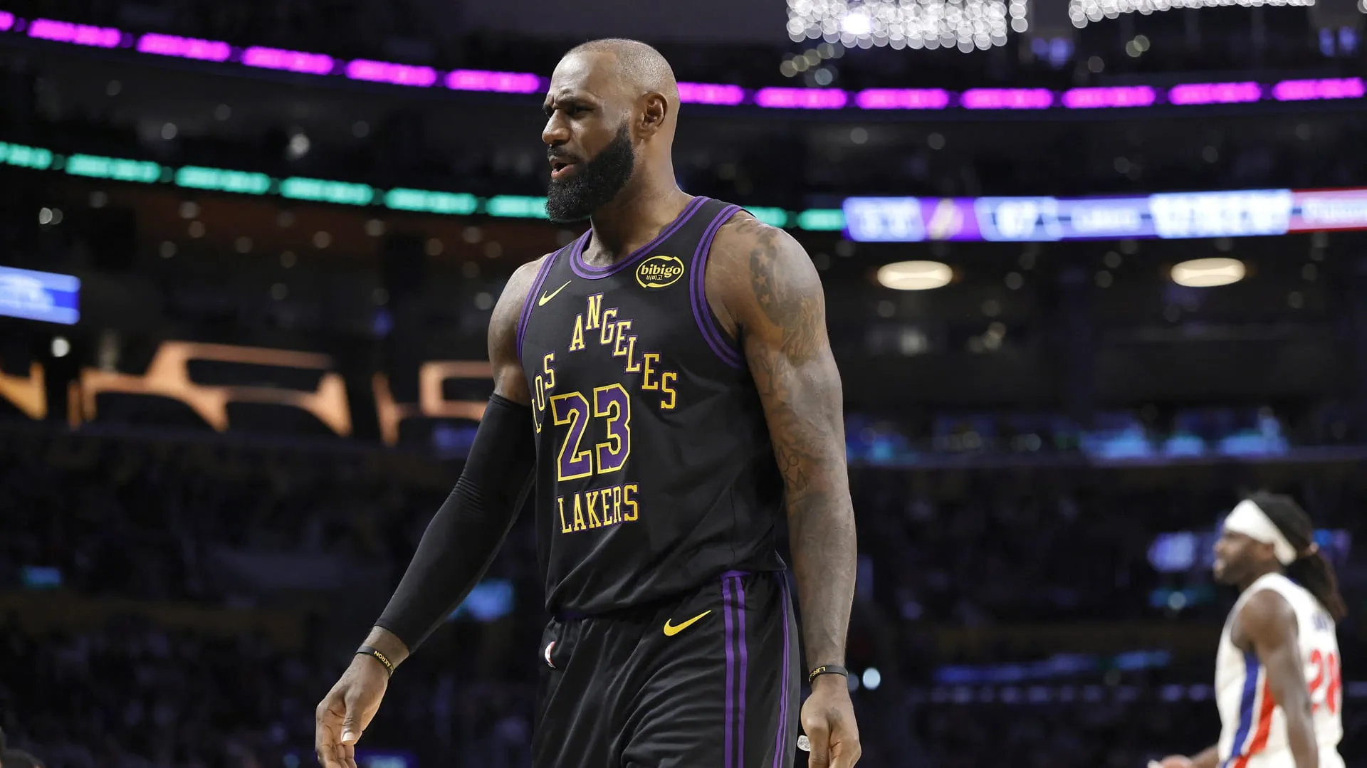 LeBron James signs with Philadelphia 76ers