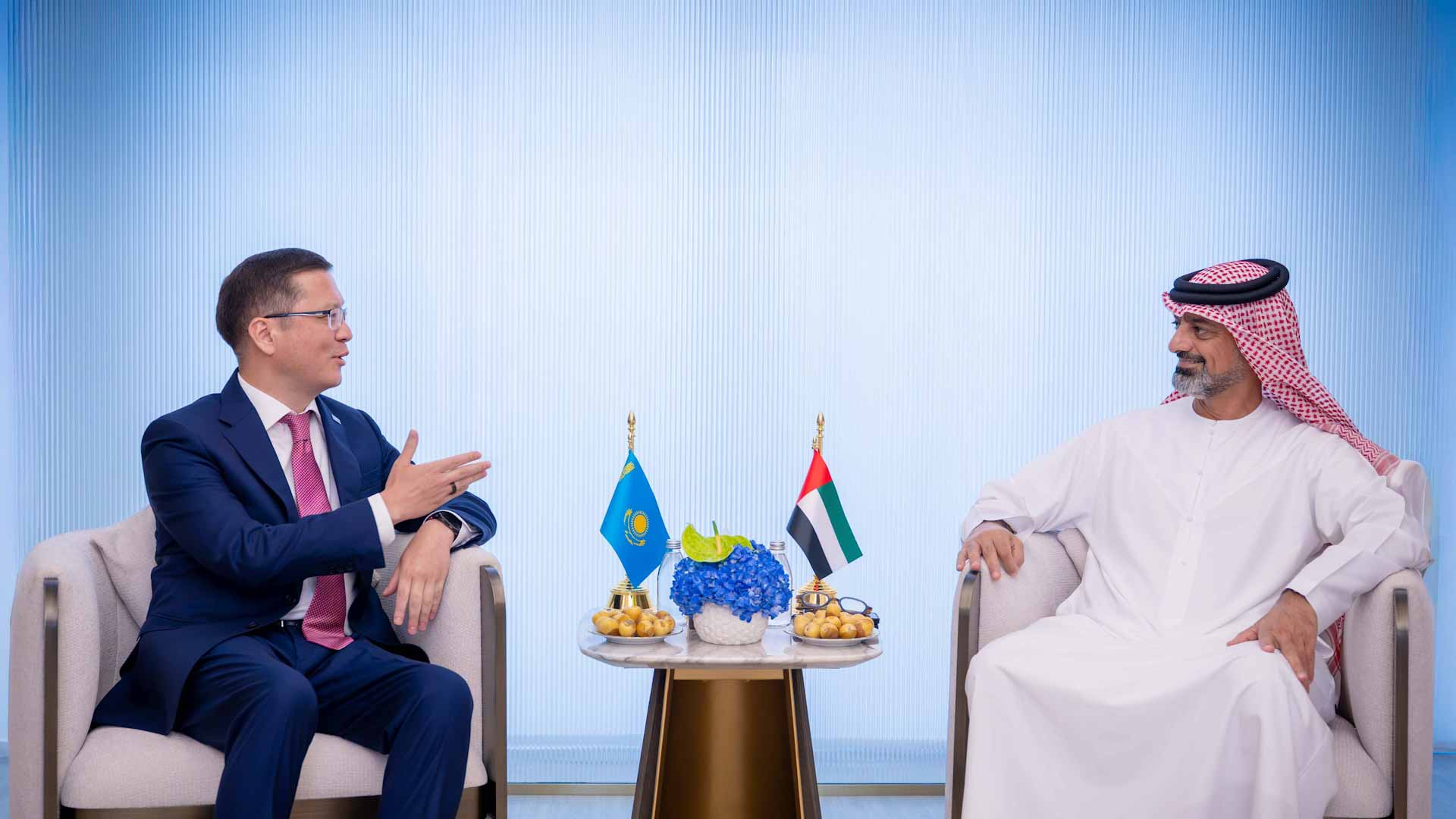 عمار بن حميد يبحث مع سفير كازاخستان تعزيز التعاون