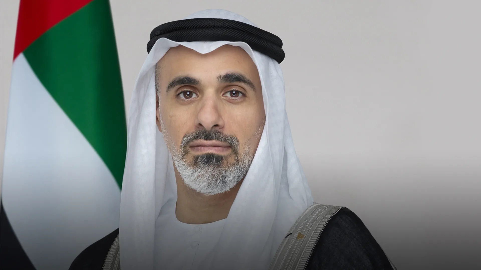 خالد بن محمد يعيّن محمد بن حمدان وكيلاًلديوان ممثل الحاكم في العين