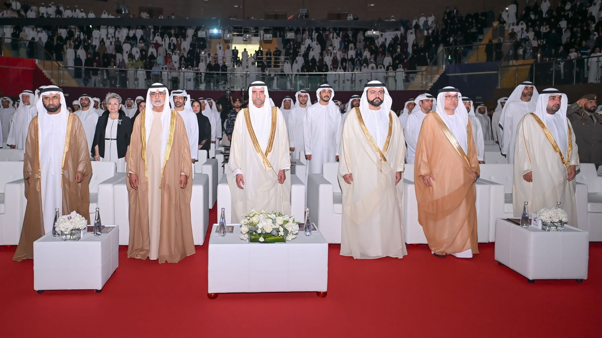حمد الشرقي يكرم 302 خريجاً من جامعة الفجيرة