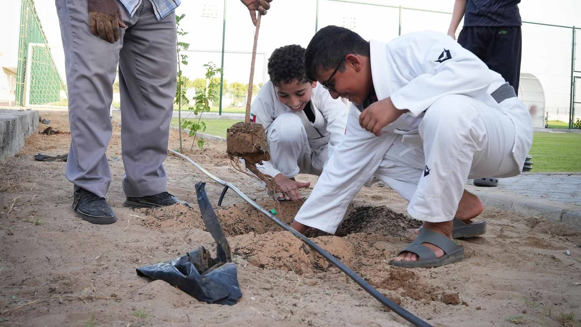نادي الحمرية يحتفي باليوم العالمي للبيئة