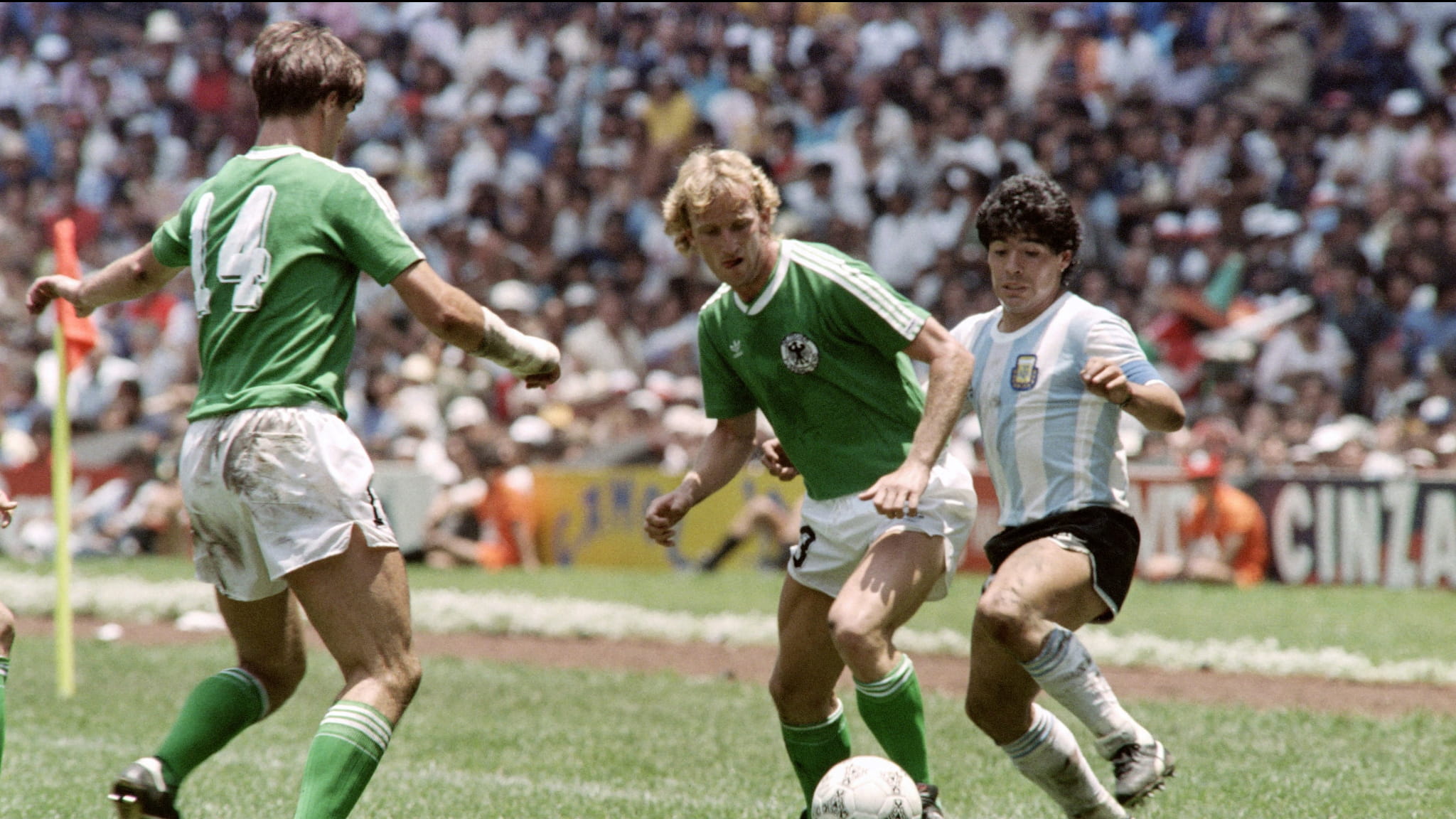 مارادونا يحقق فوزا جديدا للأرجنتين في مونديال 1986