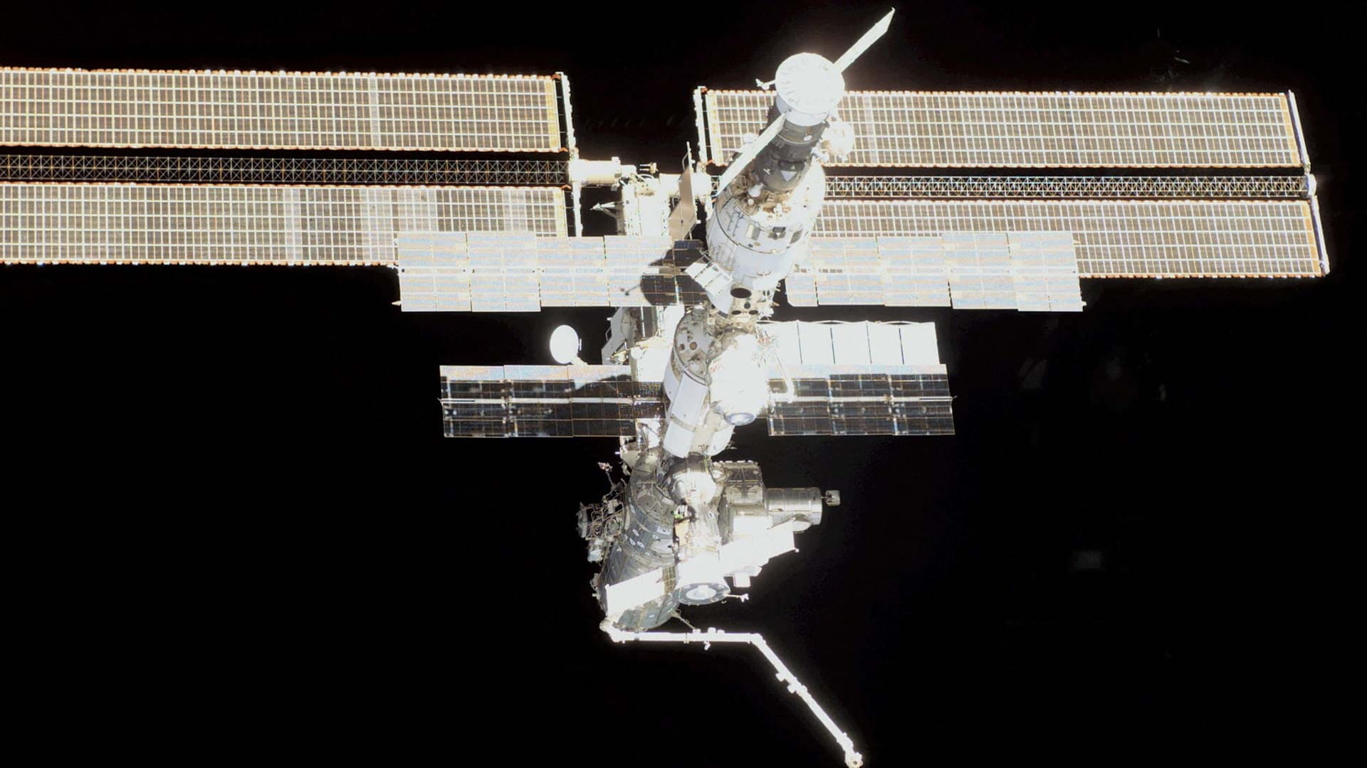 Air leak triggers ISS evacuation alert 