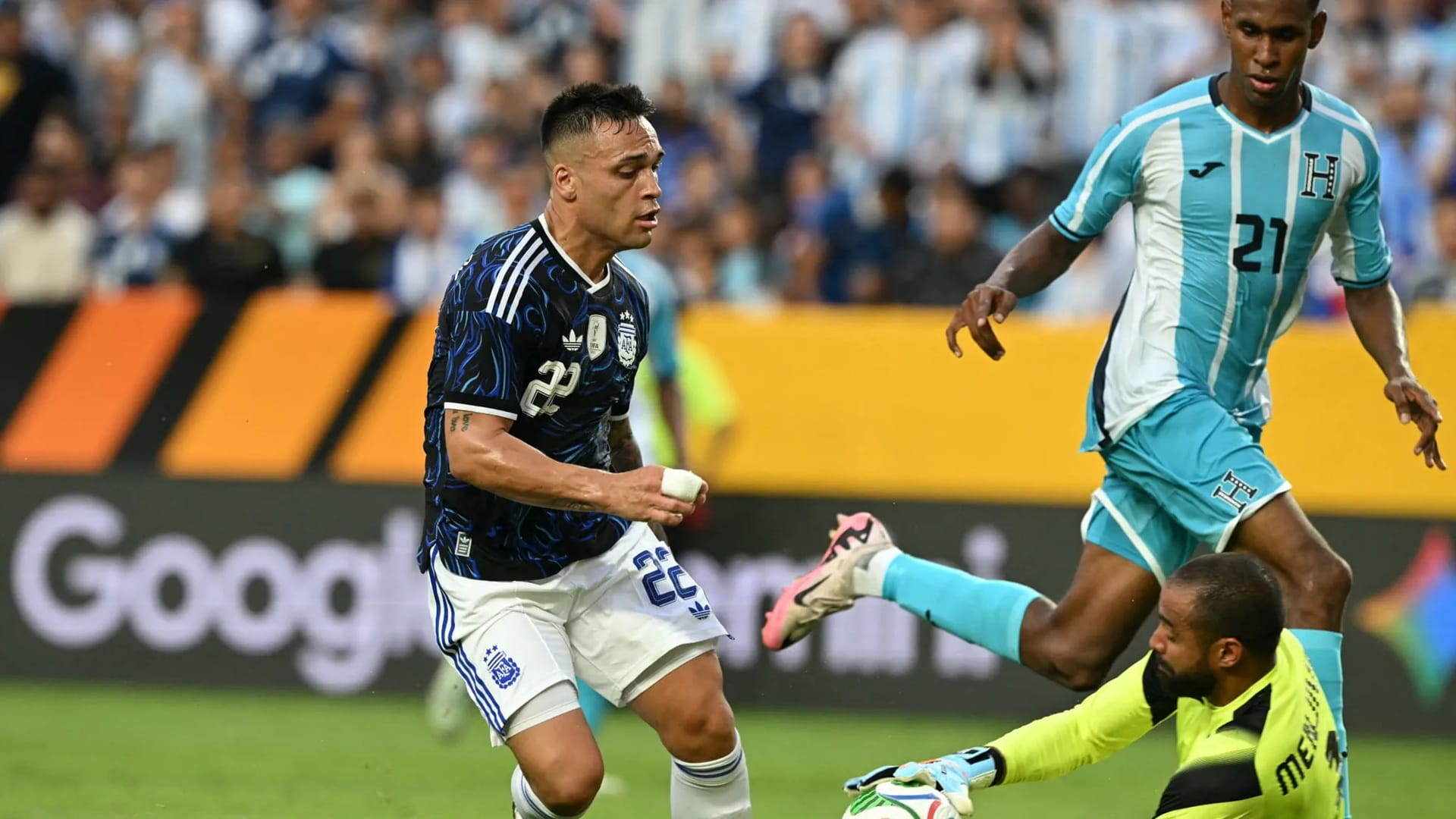 Argentina beat Honduras 2–0 in World Cup warm-up