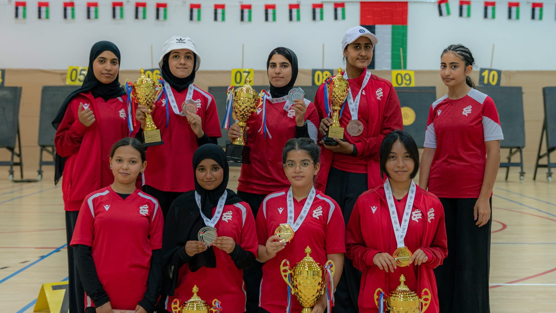 الشارقة الرياضي للمرأة يختتم موسم القوس والسهم بـ 13 ميدالية ملونة