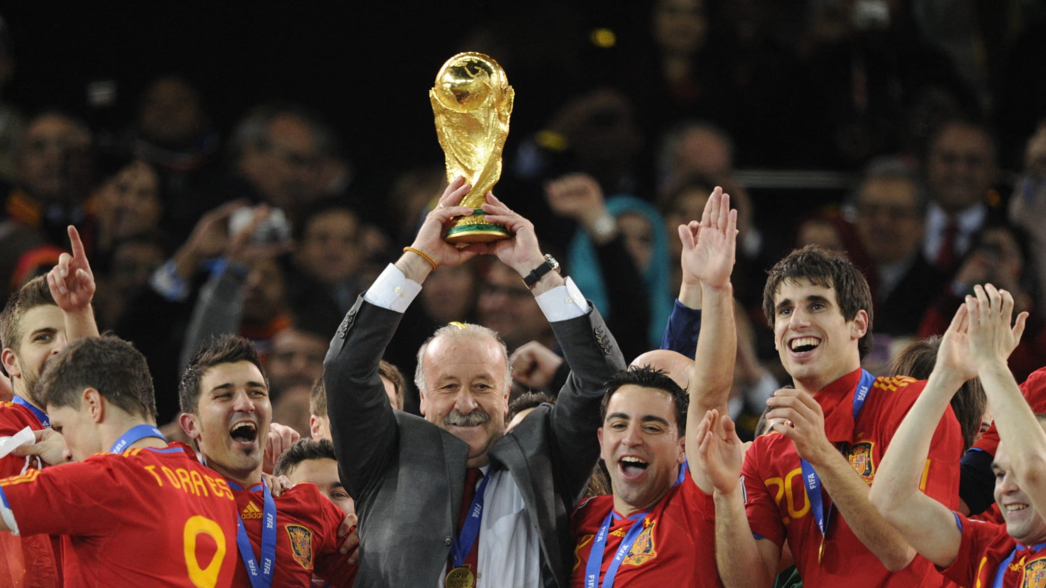 مونديال 2010.. إسبانيا تتوج باللقب وزلزال يضرب المنتخب الفرنسي 