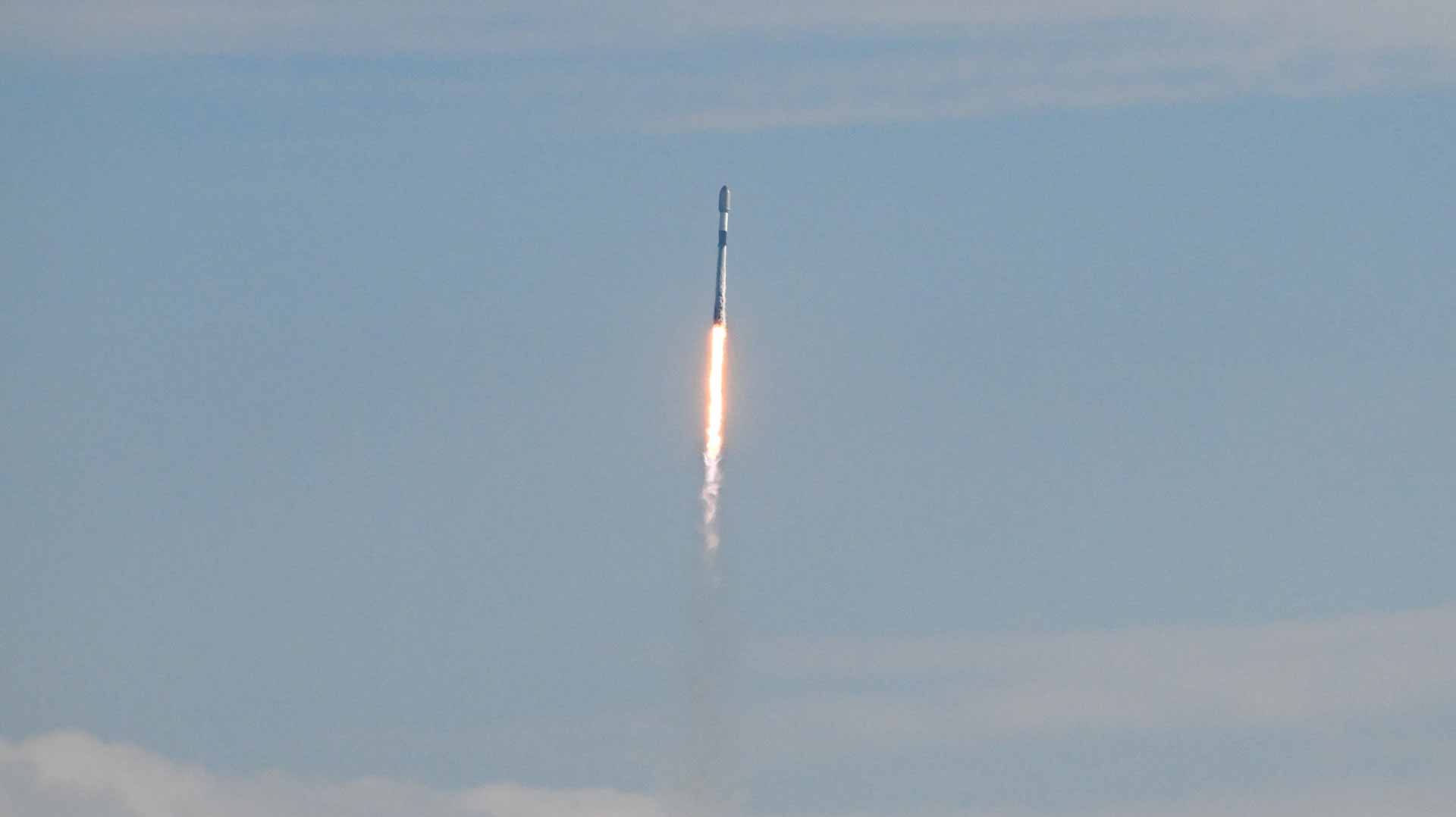 SpaceX launches Falcon 9 ahead of record-breaking IPO 