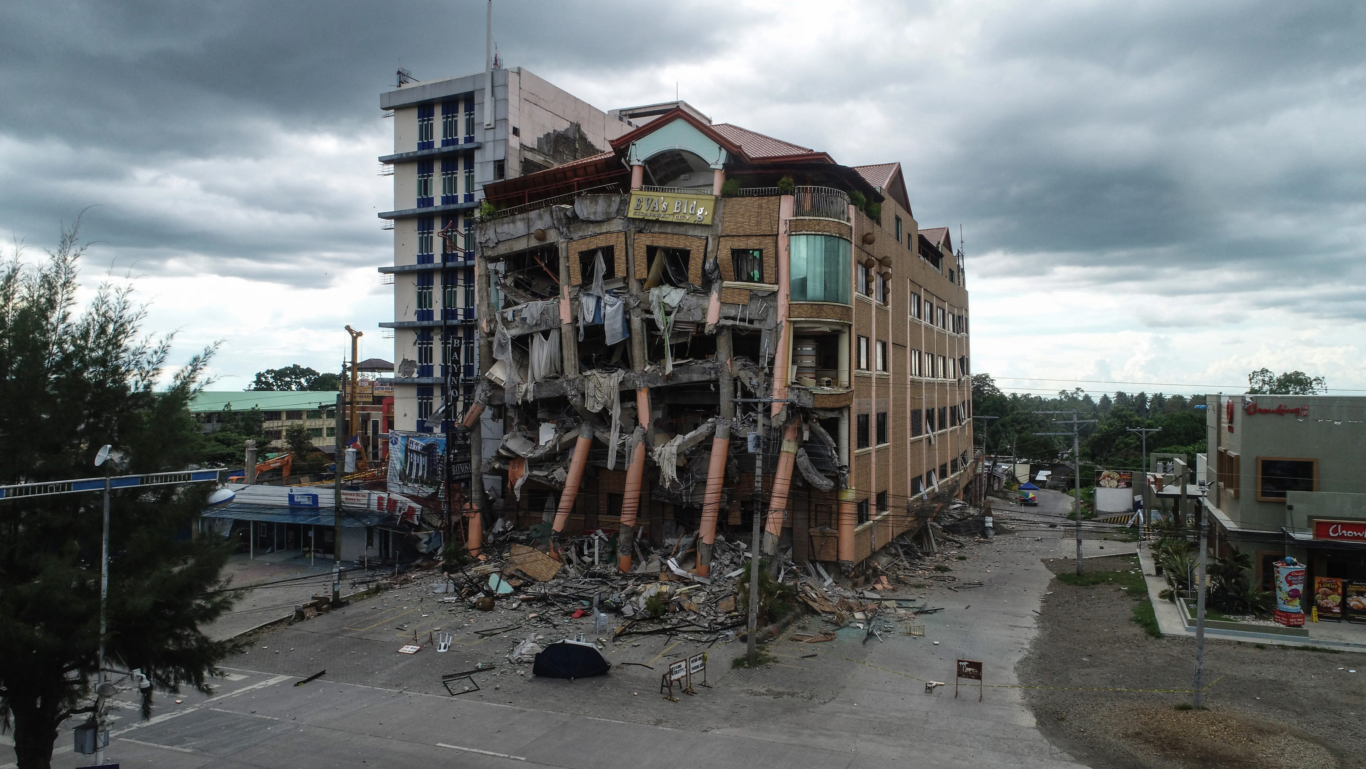 6.2 magnitude quake strikes off southern Philippines