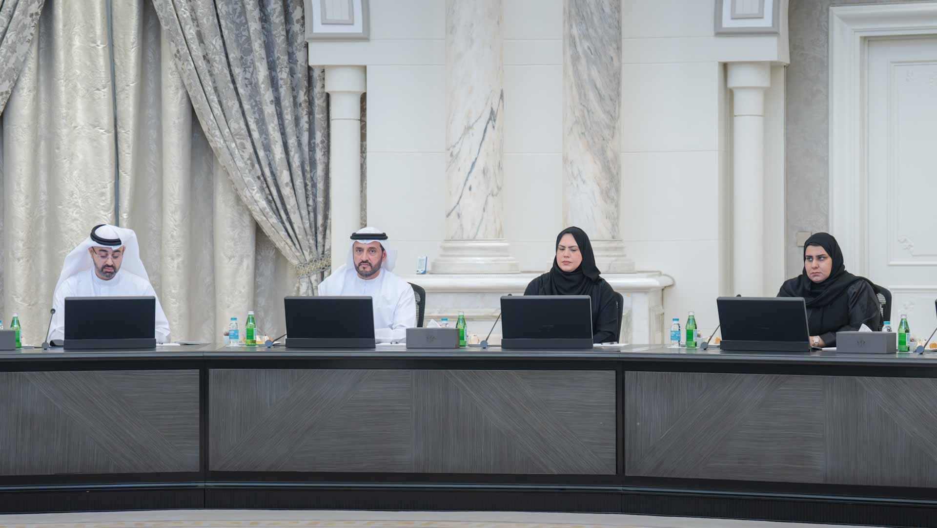 صورة بعنوان: <span class="scChromeData">{"commands":[{"click":"chrome:common:edititem({command:\"webedit:open\"})","header":"Edit the related item","icon":"/temp/iconcache/office/16x16/cubes.png","disabledIcon":"/temp/cubes_disabled16x16.png","isDivider":false,"tooltip":"Edit the related item in the Content Editor.","type":"common"},{"click":"chrome:rendering:personalize({command:\"webedit:personalize\"})","header":"Personalize","icon":"/temp/iconcache/office/16x16/users_family.png","disabledIcon":"/temp/users_family_disabled16x16.png","isDivider":false,"tooltip":"Create or edit personalization for this component.","type":"sticky"},{"click":"chrome:rendering:editvariations({command:\"webedit:editvariations\"})","header":"Edit variations","icon":"/temp/iconcache/office/16x16/windows.png","disabledIcon":"/temp/windows_disabled16x16.png","isDivider":false,"tooltip":"Edit the variations.","type":"sticky"}],"contextItemUri":"sitecore://master/{9DB9F9E1-B007-483A-B2D8-901413BBA347}?lang=ar&ver=1","custom":{},"displayName":"Title","expandedDisplayName":"This is require field and Maximum 90 character is allow"}</span><span sc_parameters="prevent-line-break=true" class="scWebEditInput scEnabledChrome" id="fld_9DB9F9E1B007483AB2D8901413BBA347_E873DAB3C3324E8EB106973D9F53F5B7_ar_1_3a6aa37743f24d28a4d3caee5aec94e7_5355_edit" contenteditable="true" scdefaulttext="[No text in field]" scfieldtype="single-line text" sc-part-of="field">"تنفيذي الشارقة" يعتمد الدليل التنظيمي الموحد للإصدارات الحكومية </span>_21BF5A5E8FD749A6BDEEE4A724D34481
