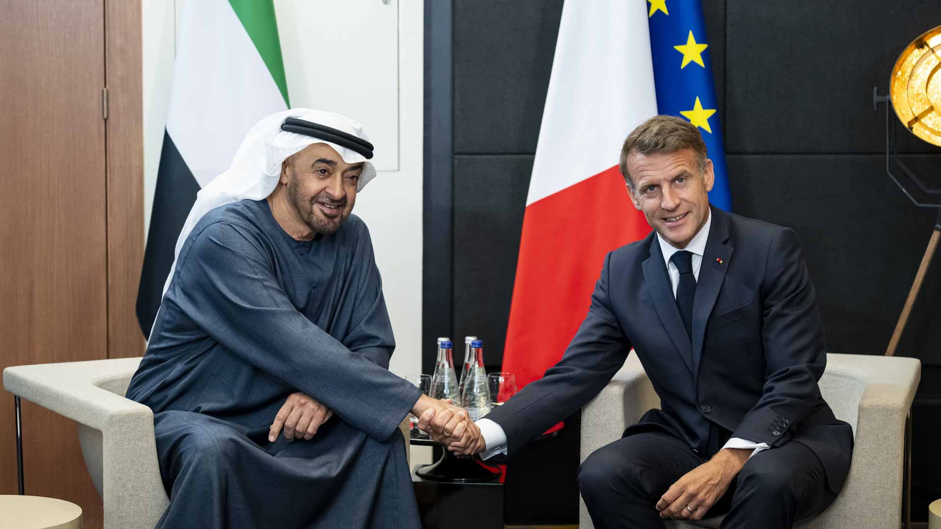 رئيس الدولة والرئيس الفرنسي يبحثان التطورات الإقليمية