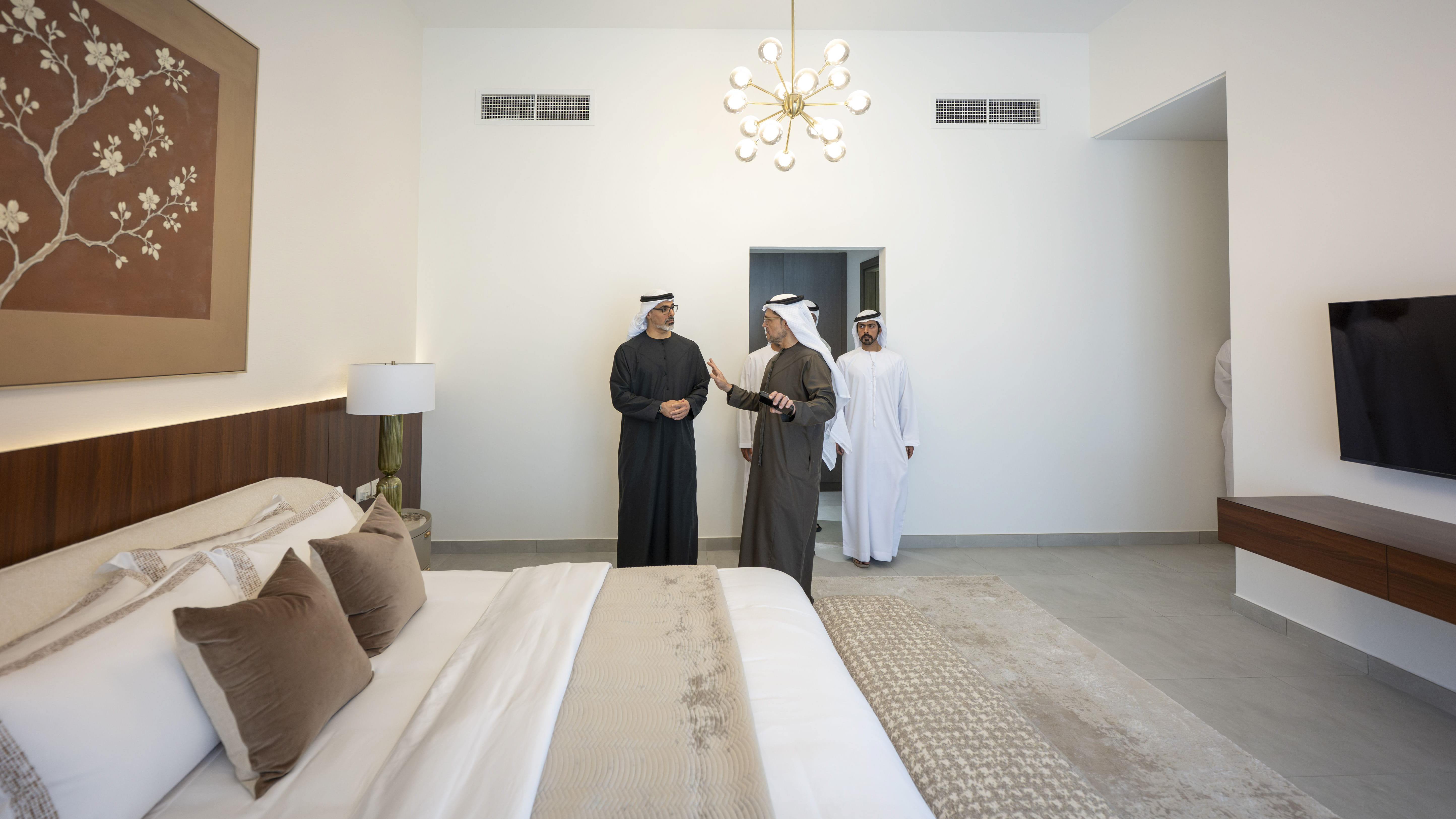 ولي عهد أبوظبي يدشن مشروع السمحة السكني بتكلفة 738 مليون درهم